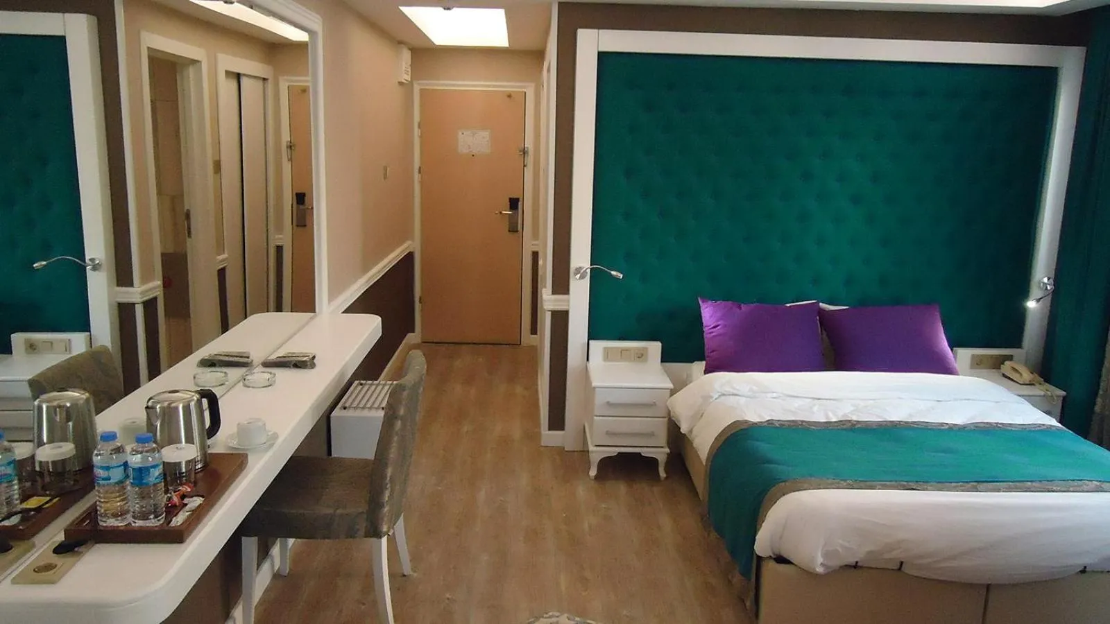 Photo of the whole room, Bed in Berrak Otel