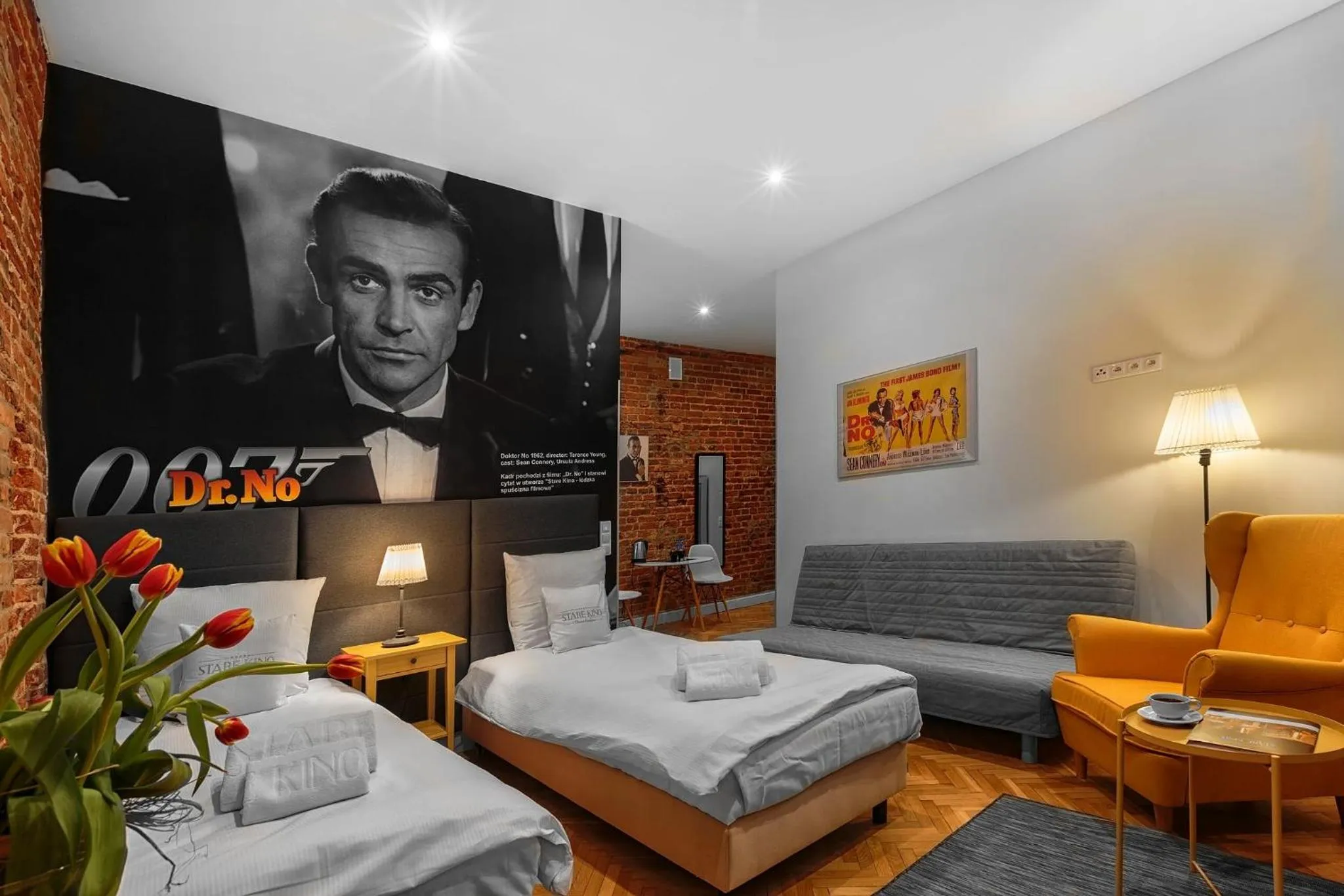 Bed in Cinema Rooms - Piotrkowska