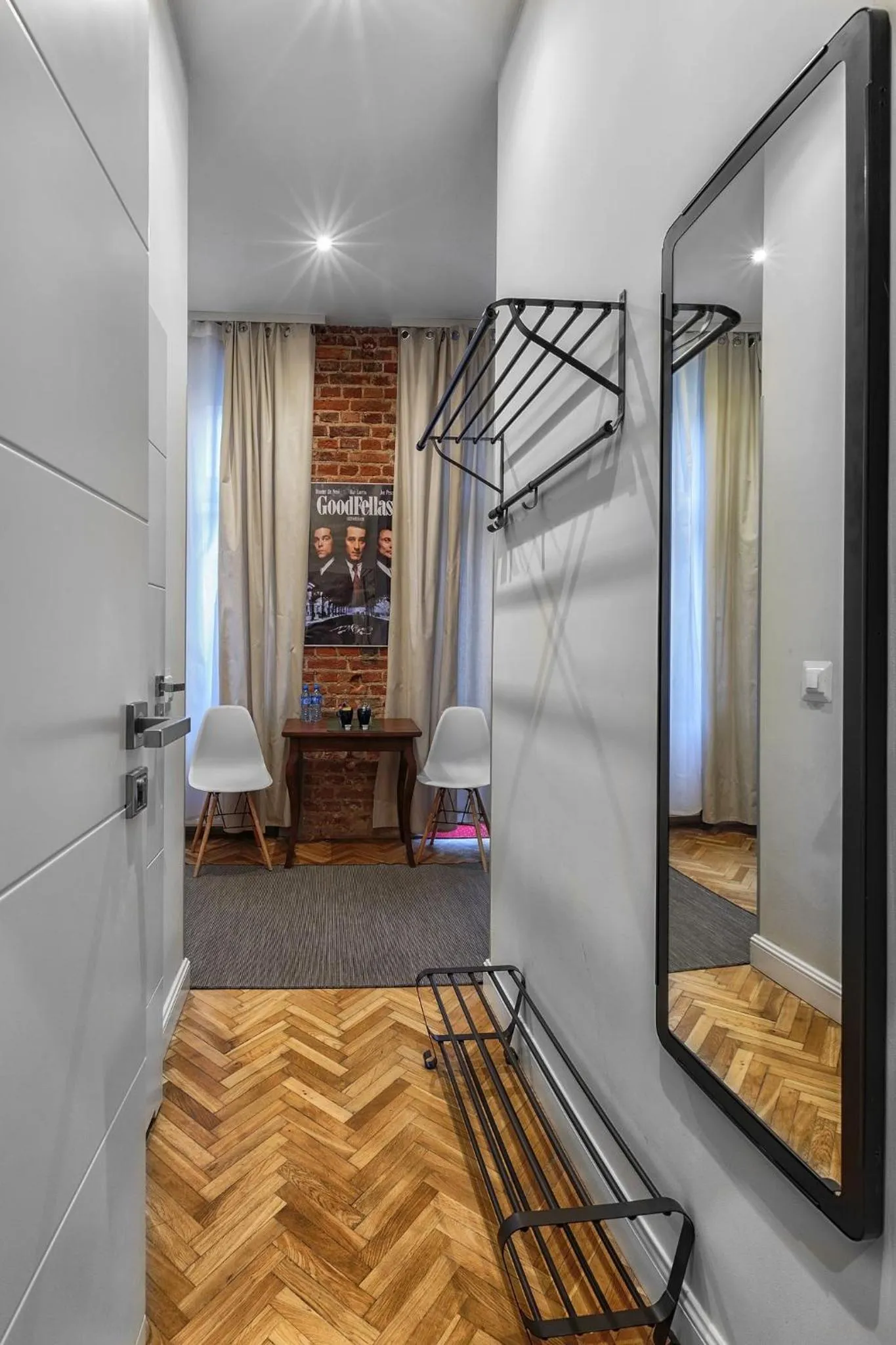 Photo of the whole room, Bed in Cinema Rooms - Piotrkowska