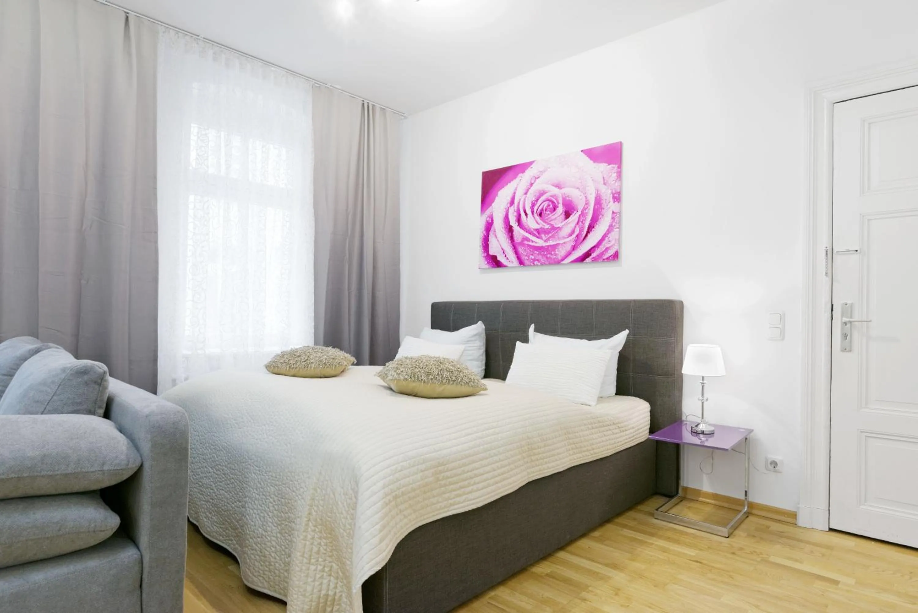 Bed in Grand Central Mitte Apartment