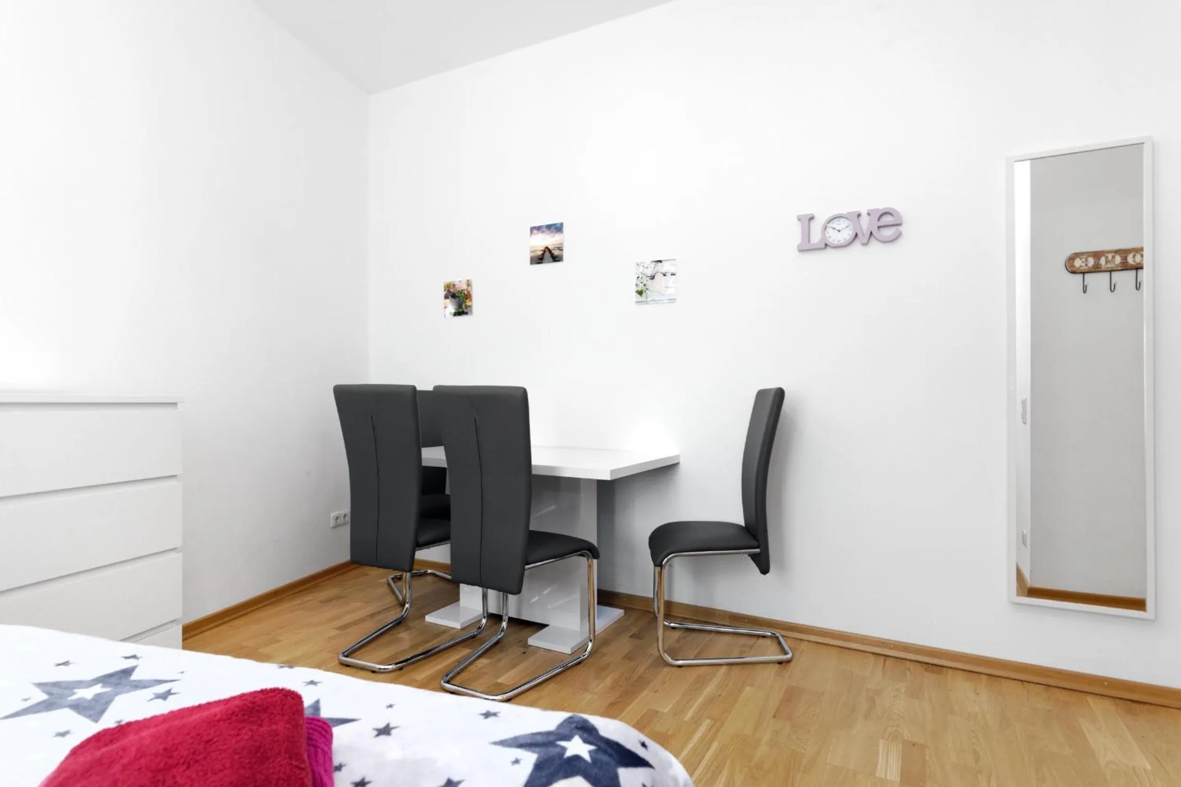 Dining area in Grand Central Mitte Apartment