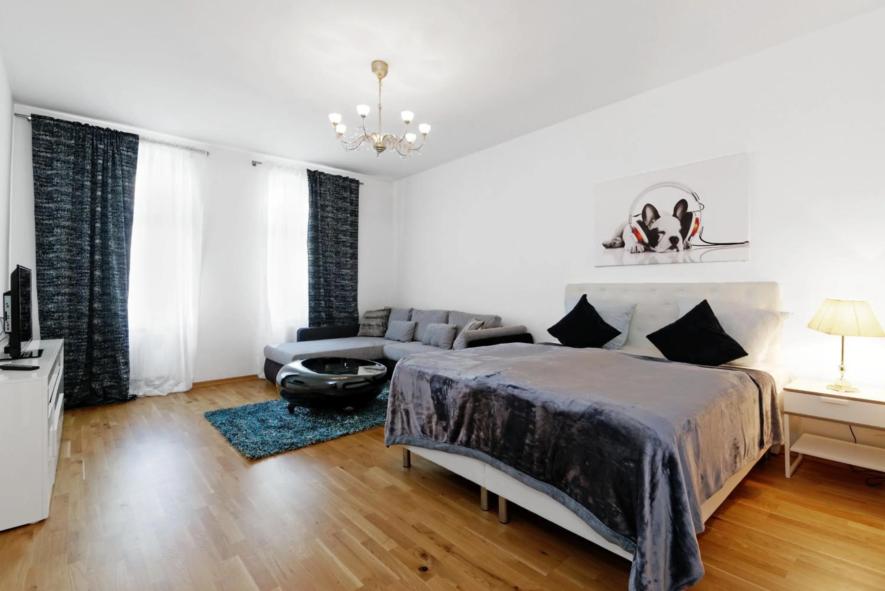 Photo of the whole room, Bed in Grand Central Mitte Apartment