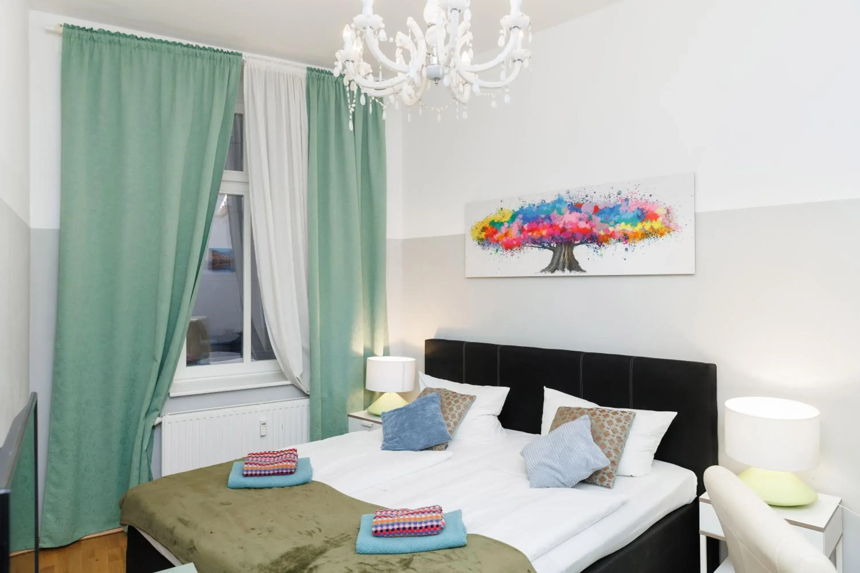 Deluxe One-Bedroom Apartment in Grand Central Mitte Apartment Deluxe One-Bedroom Apartment in Grand Central Mitte Apartment