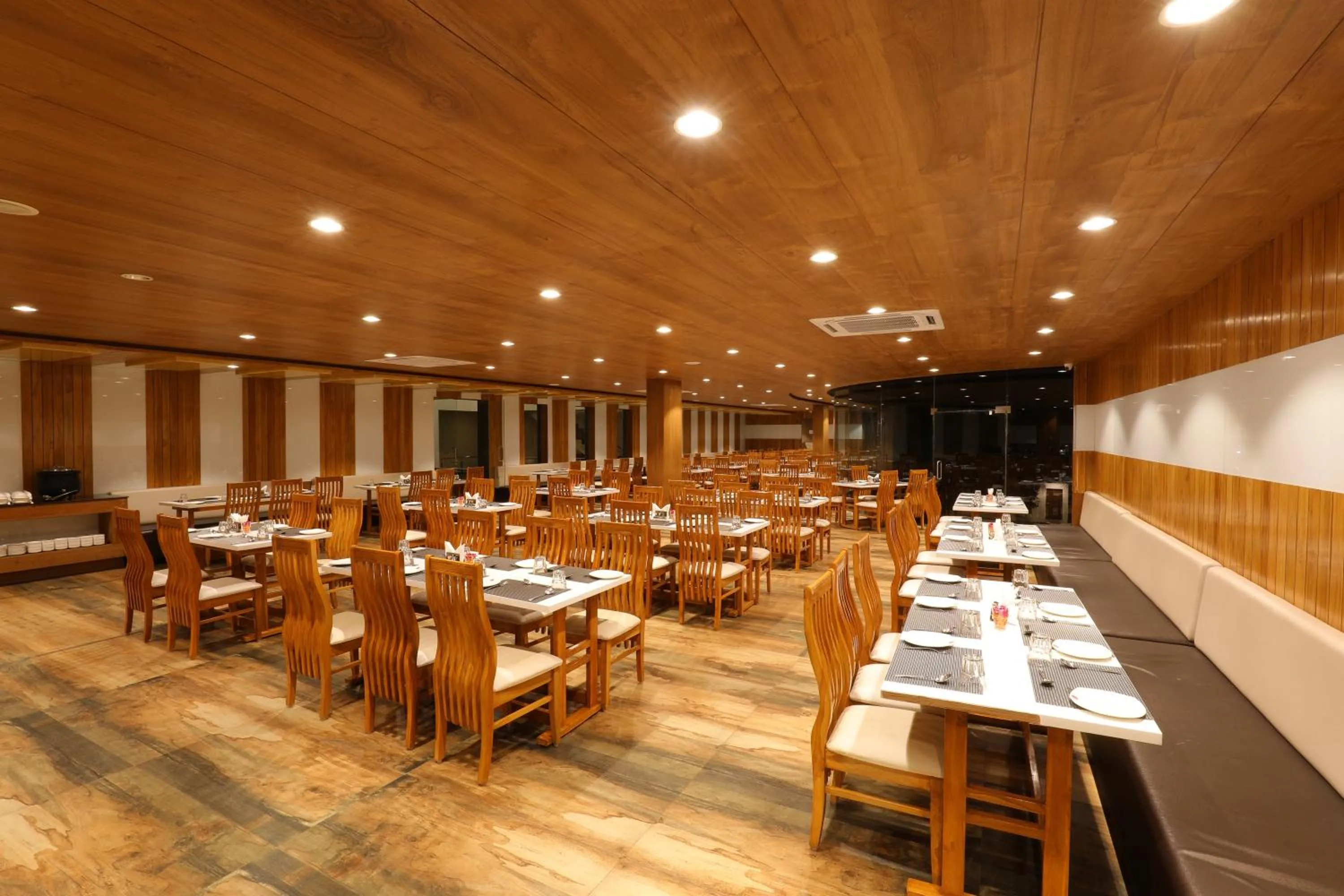 Restaurant/places to eat in Vishal Lords Inn Gir Forest