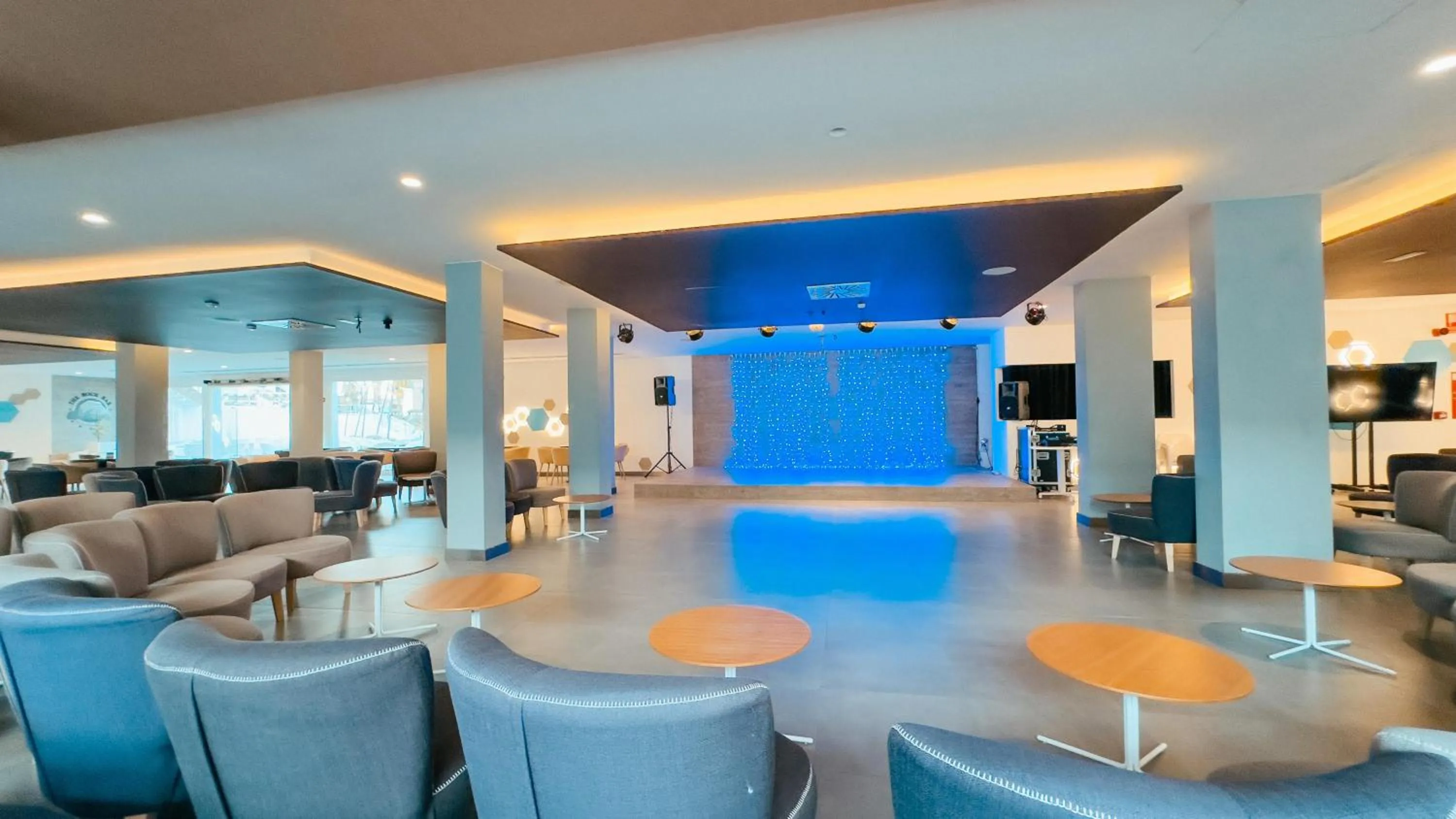 Lounge or bar in Labranda Corralejo Village