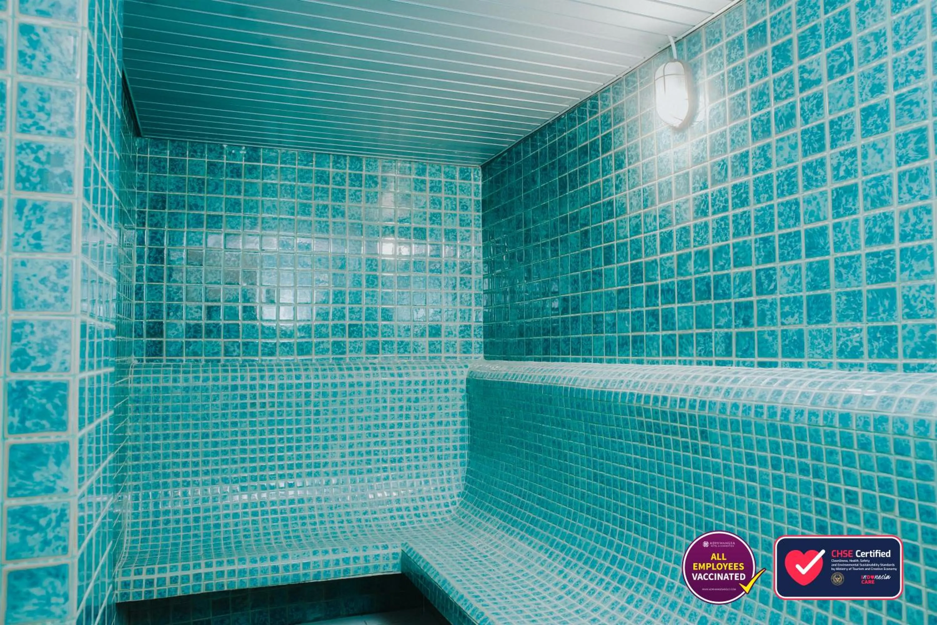 Steam room in Adhiwangsa Hotel