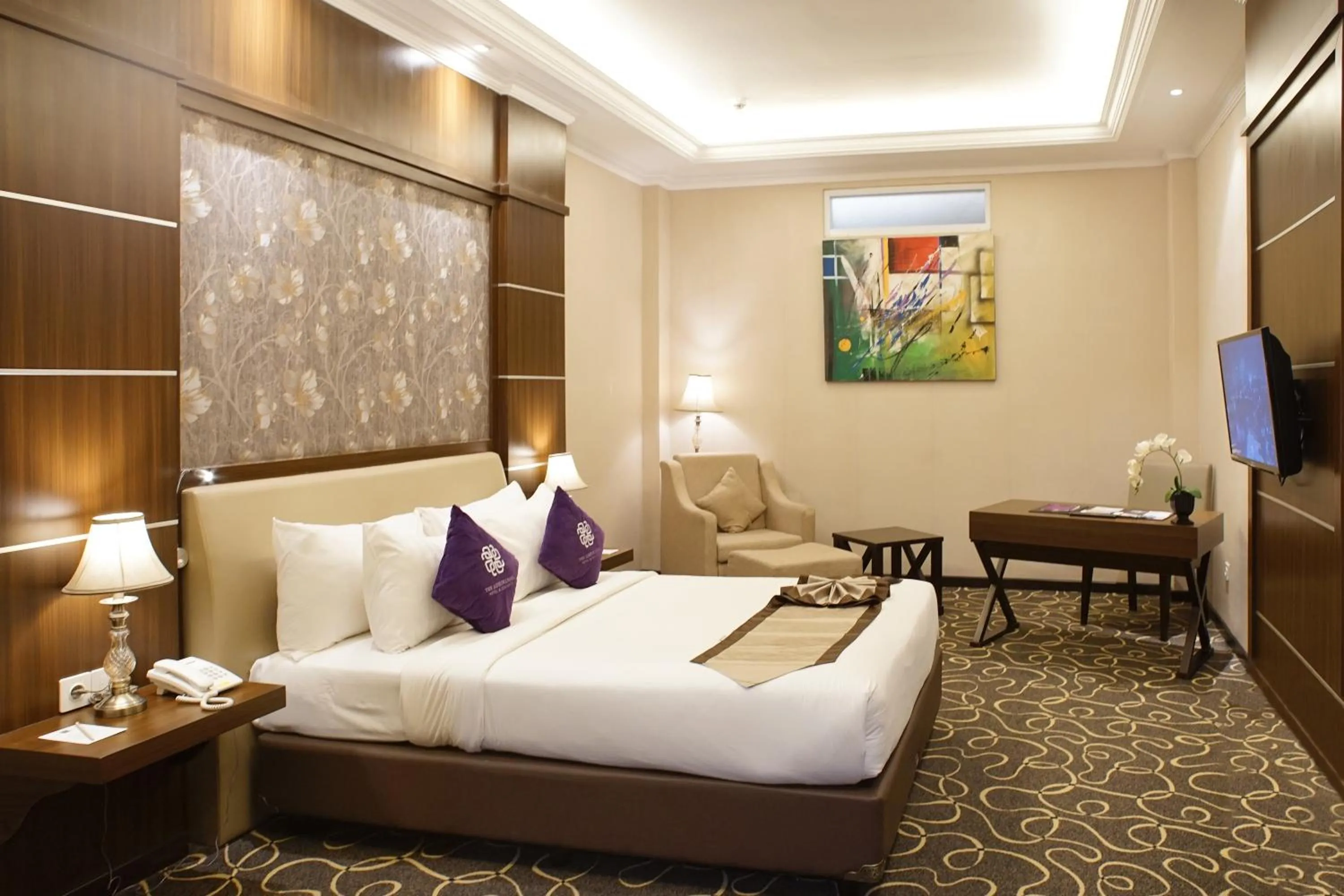 Bedroom, Bed in Adhiwangsa Hotel