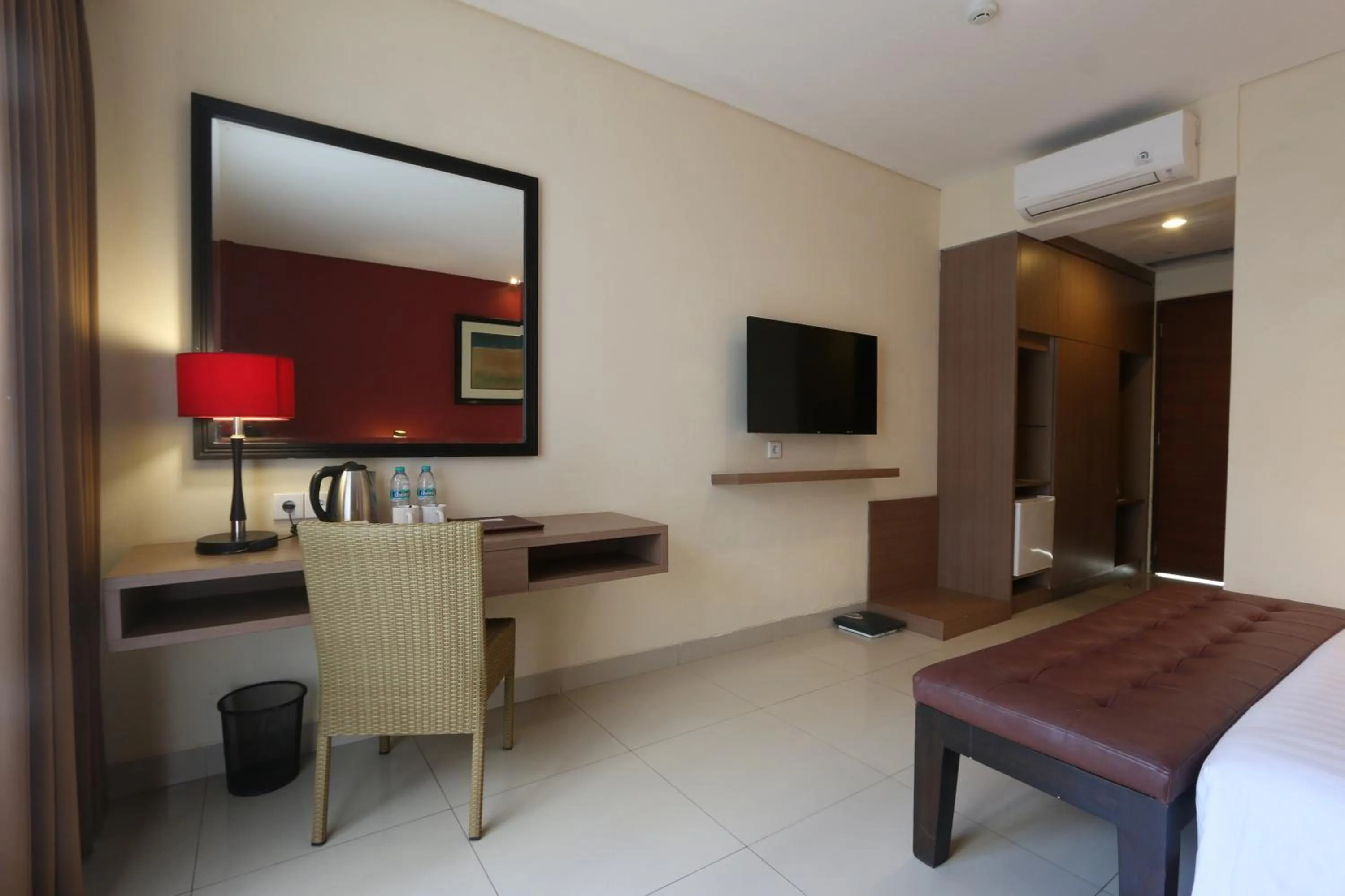 Bedroom, Bed in Grand La Walon Hotel