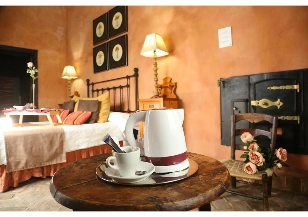 Coffee/tea facilities in La Casona de Calderón Gastronomic & Boutique Hotel