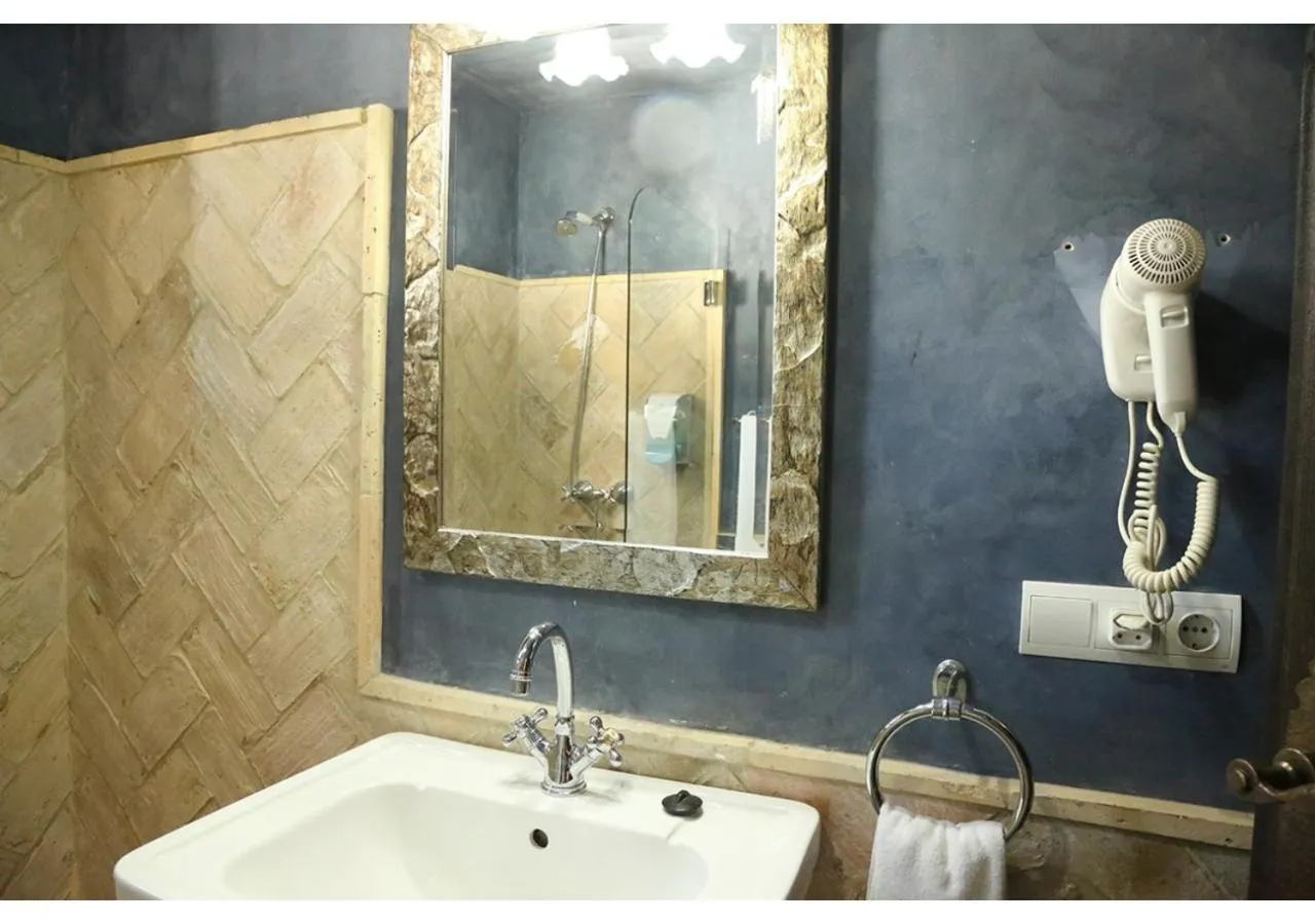 Bathroom in La Casona de Calderón Gastronomic & Boutique Hotel