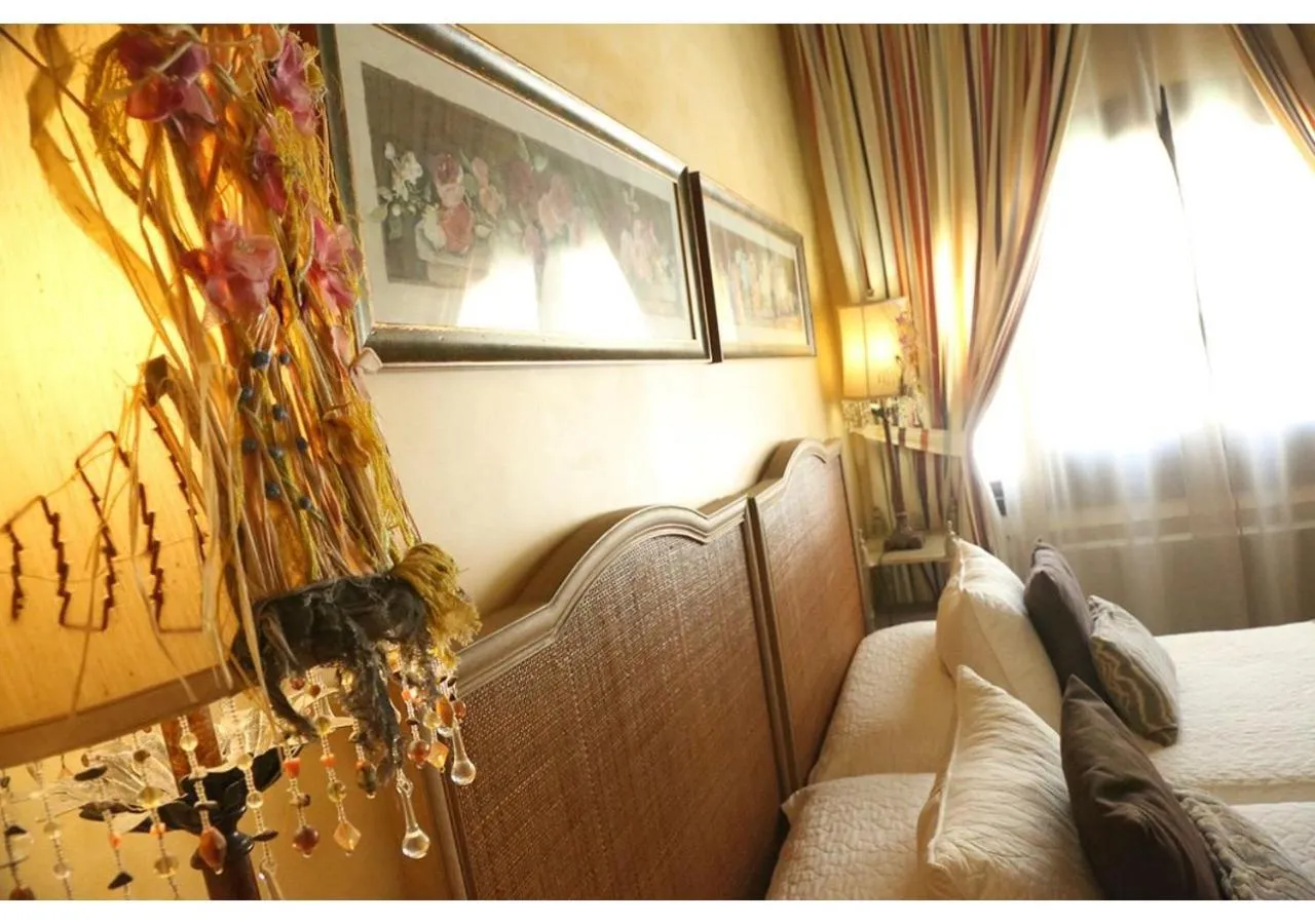 Property building, Bed in La Casona de Calderón Gastronomic & Boutique Hotel