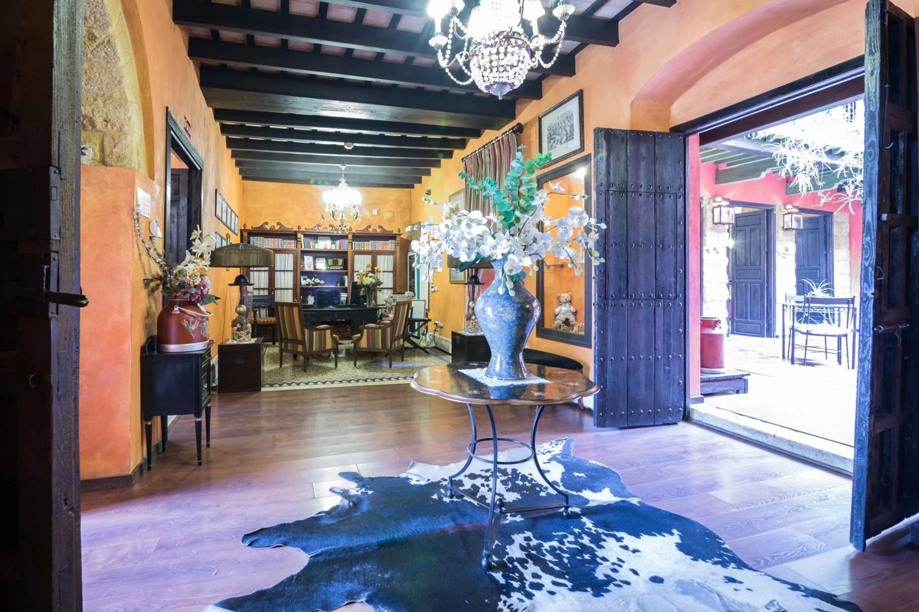 Lobby or reception in La Casona de Calderón Gastronomic & Boutique Hotel