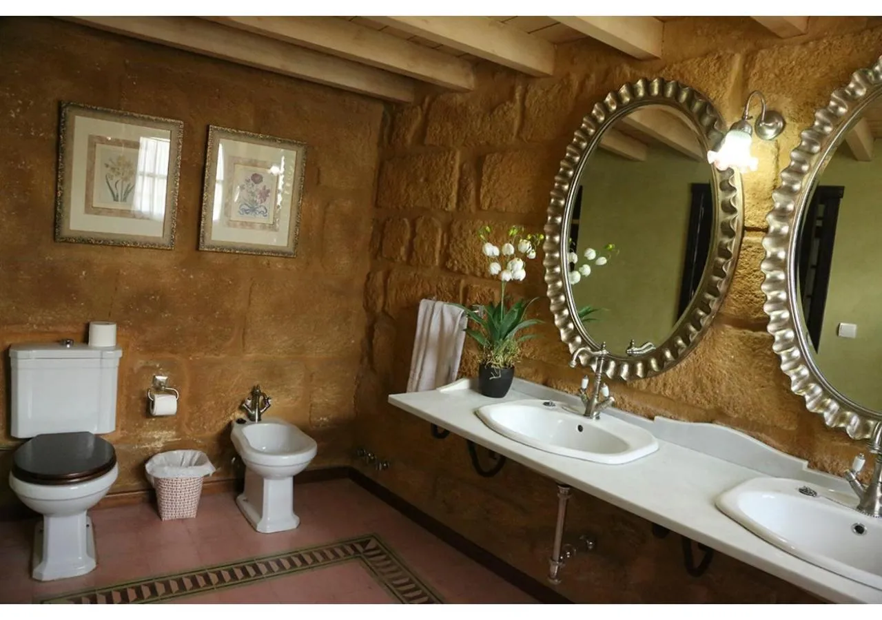 Bathroom in La Casona de Calderón Gastronomic & Boutique Hotel