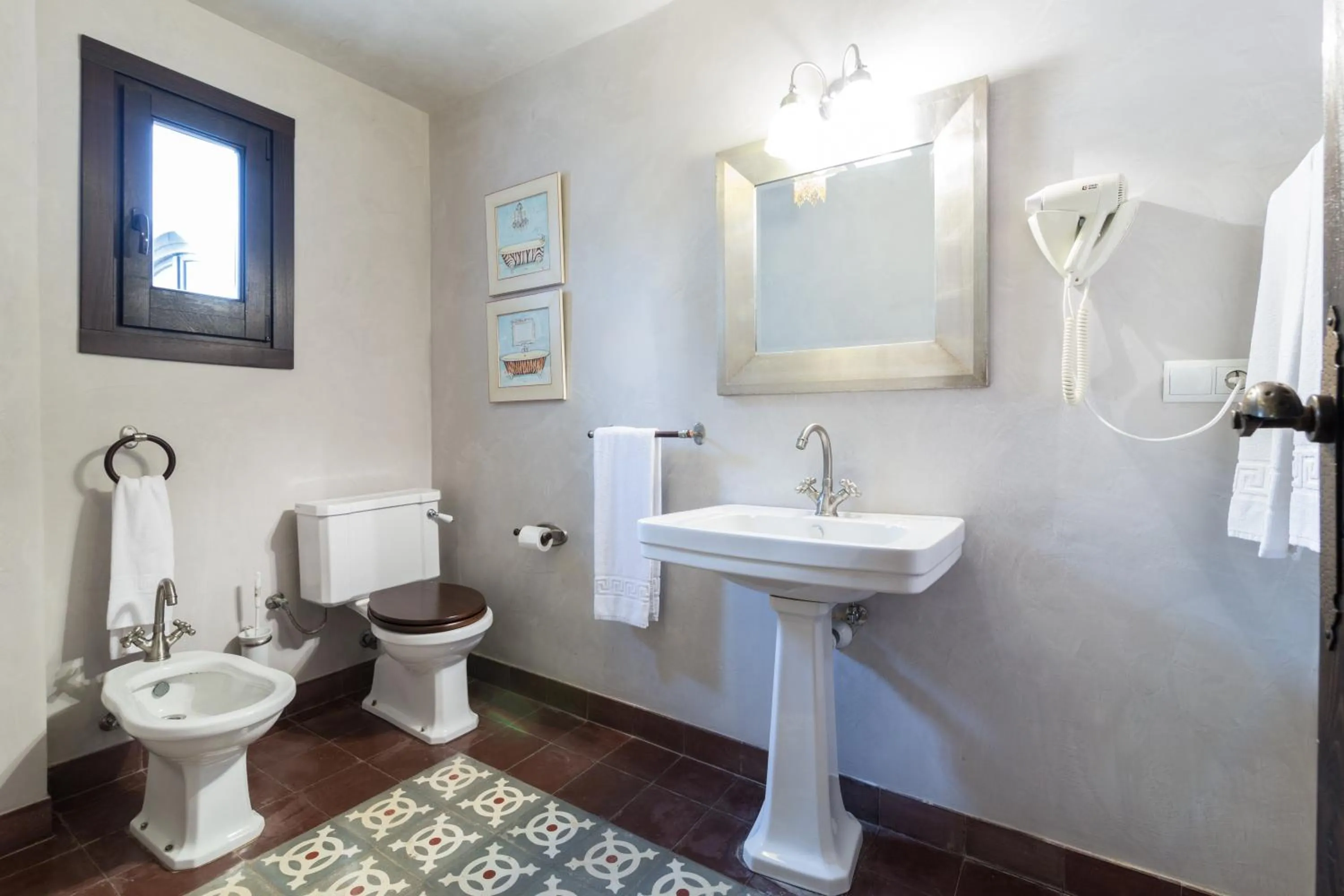 Bathroom in La Casona de Calderón Gastronomic & Boutique Hotel