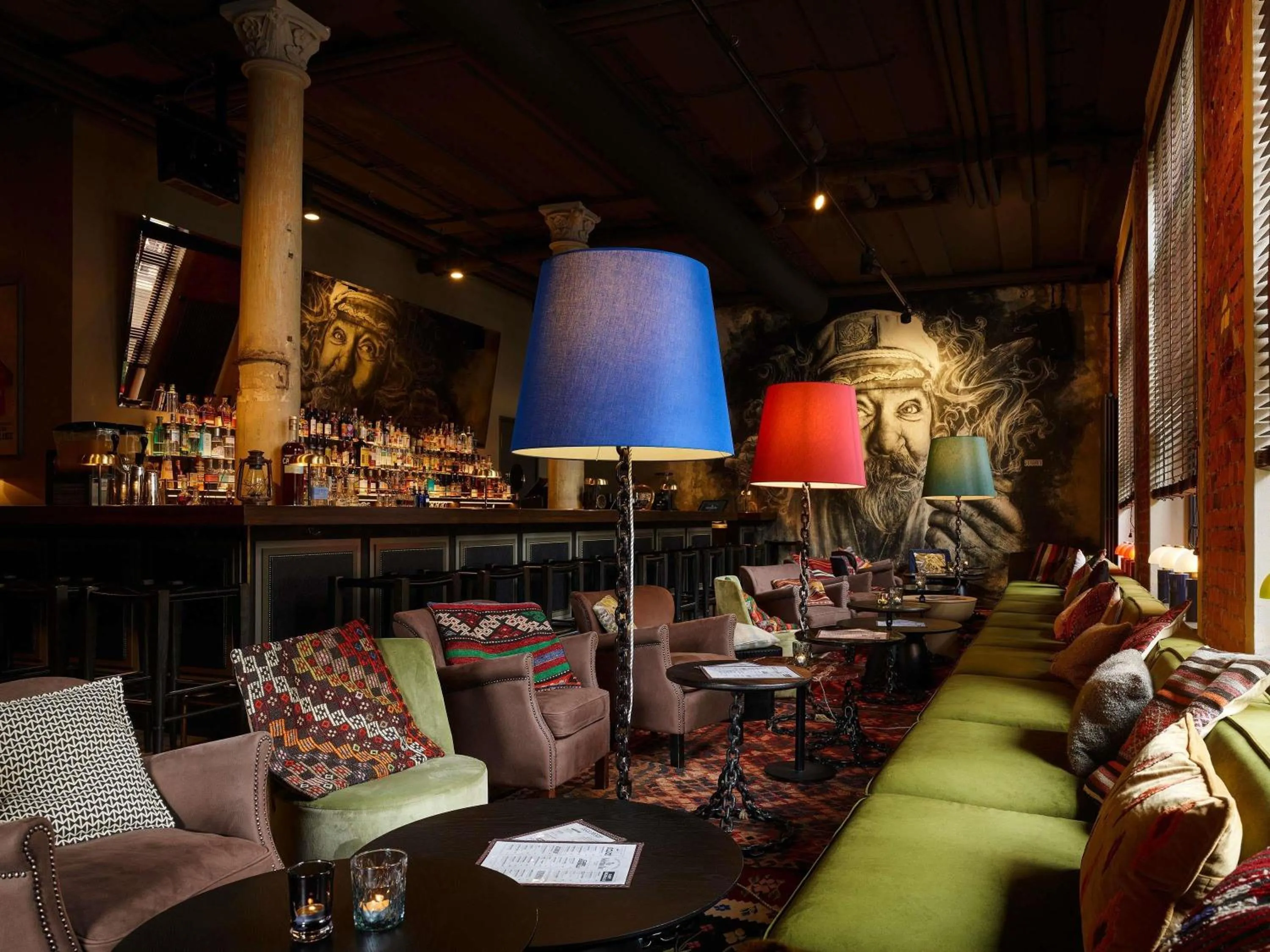 Lounge or bar in 25hours Hotel Altes Hafenamt