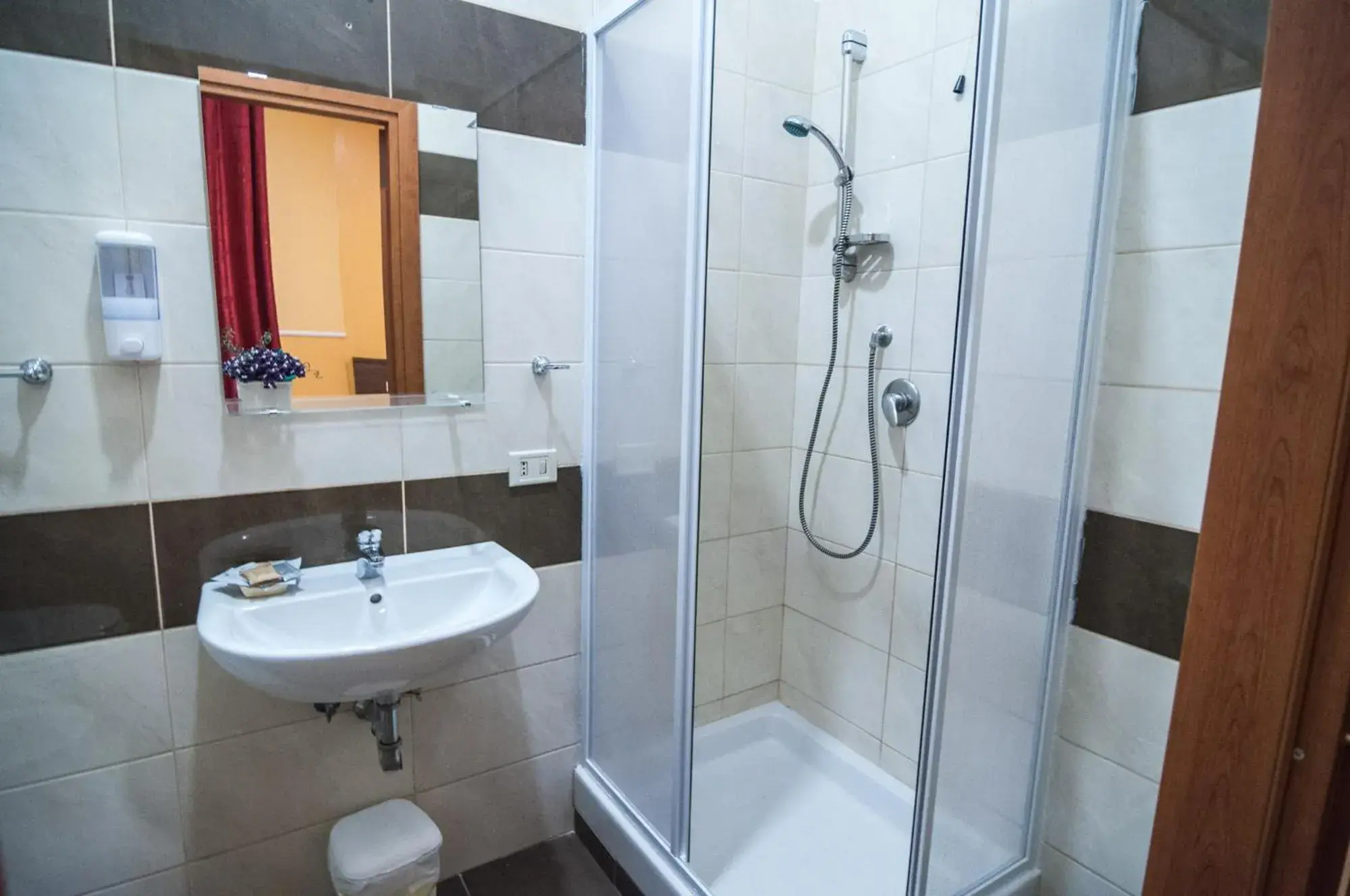 Triple Room in Hotel Leone Triple Room in Hotel Leone