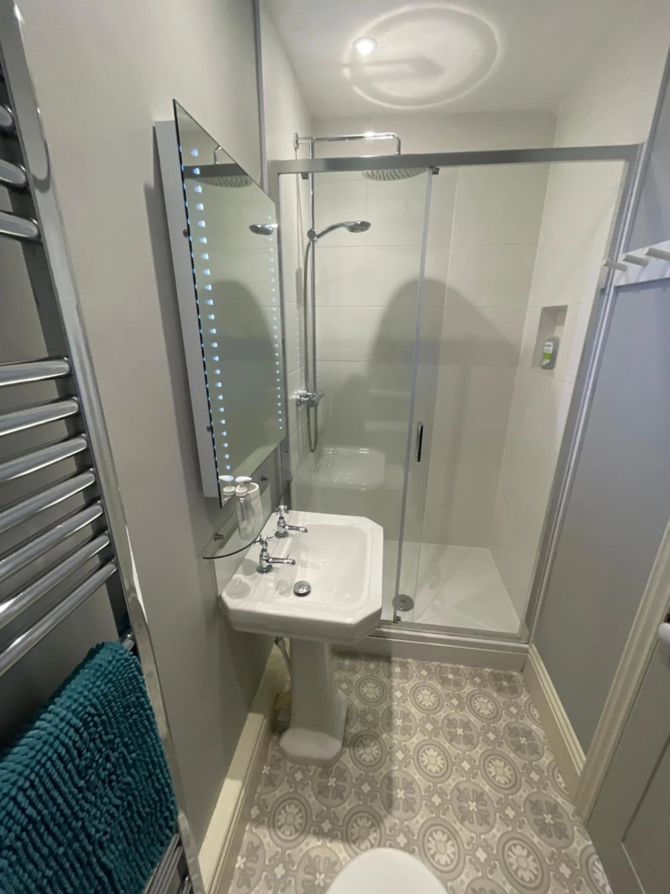 Shower in Poplars Farm