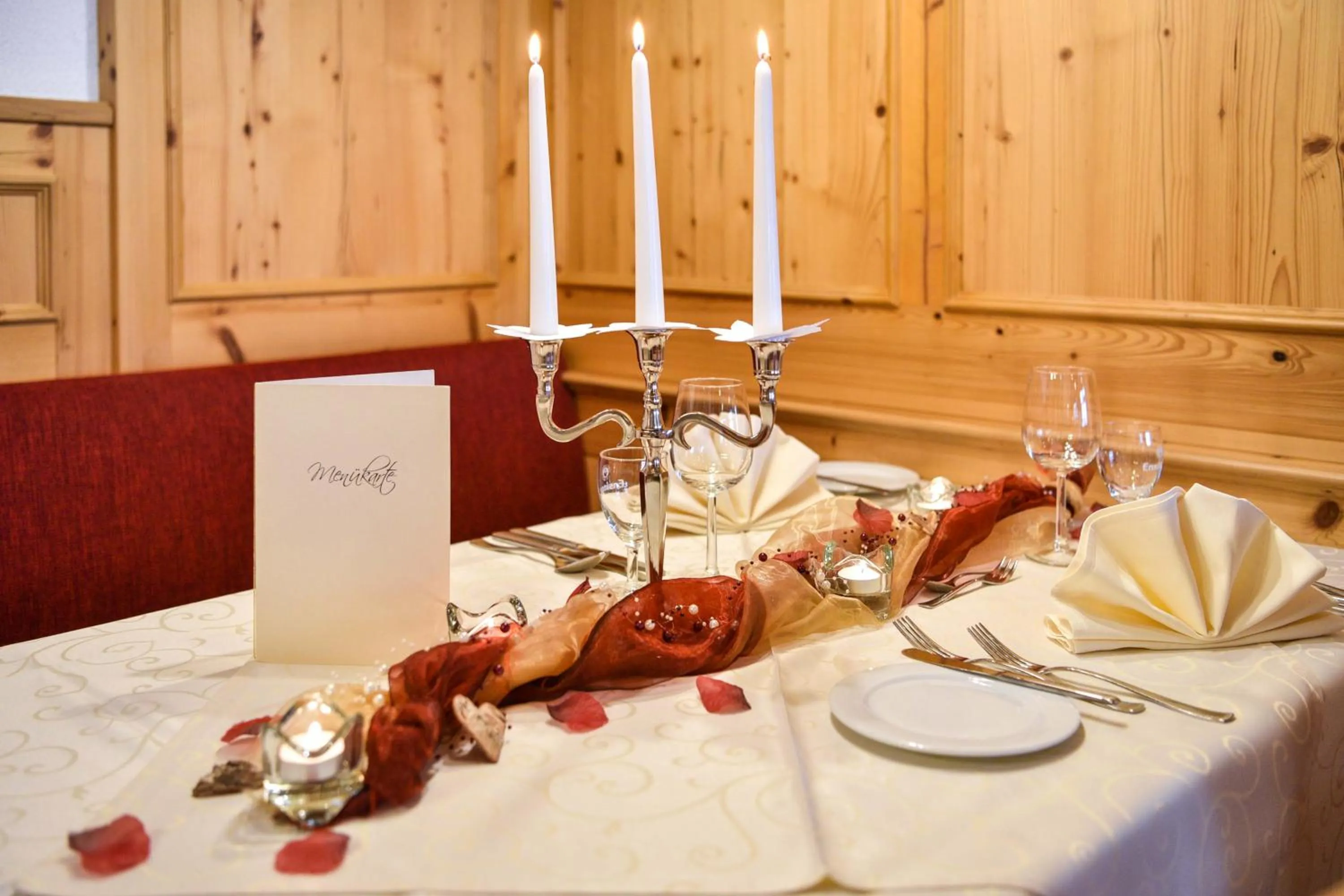 Restaurant/places to eat in Burg Hotel Feldberg