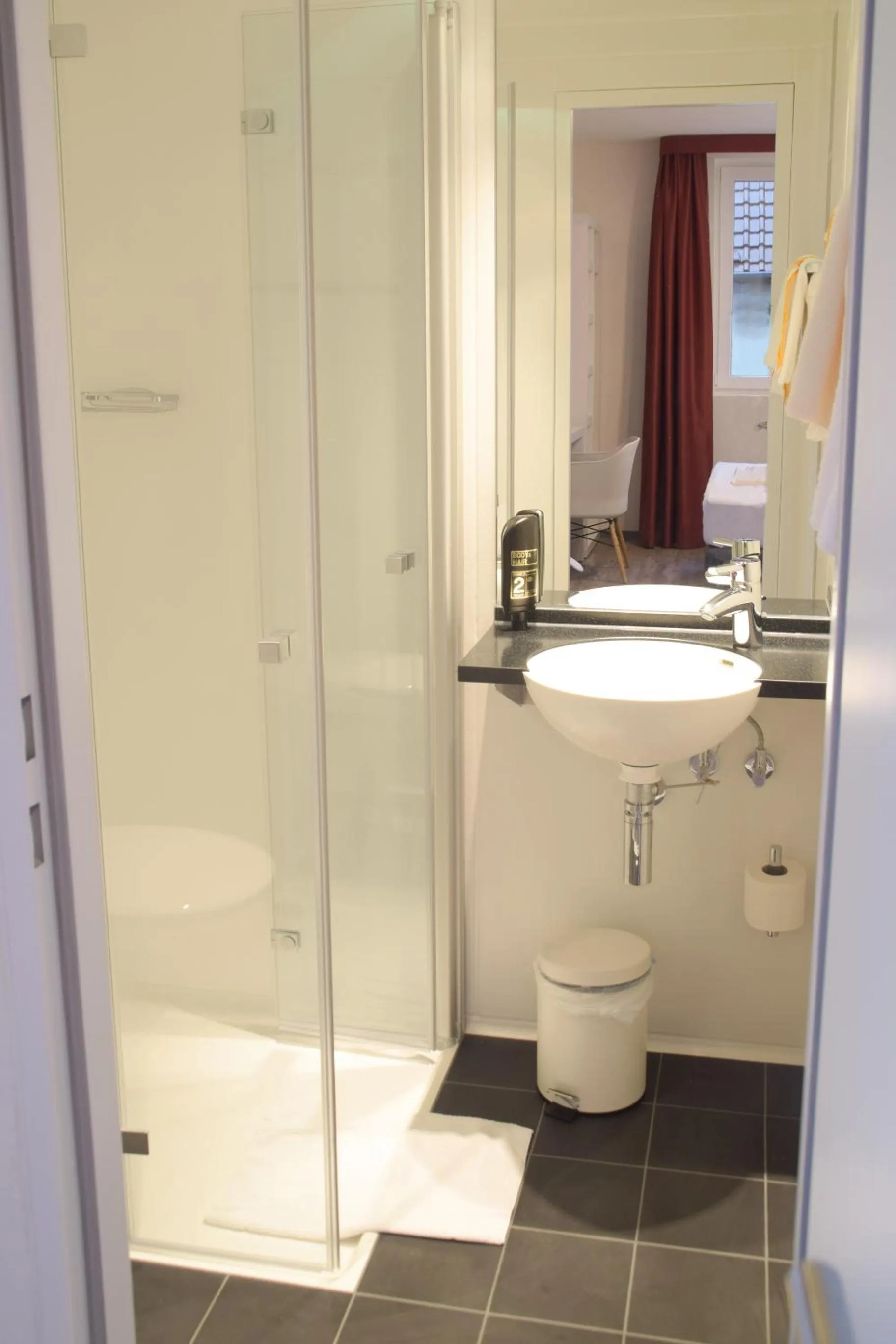 Bathroom in Hotel Arts