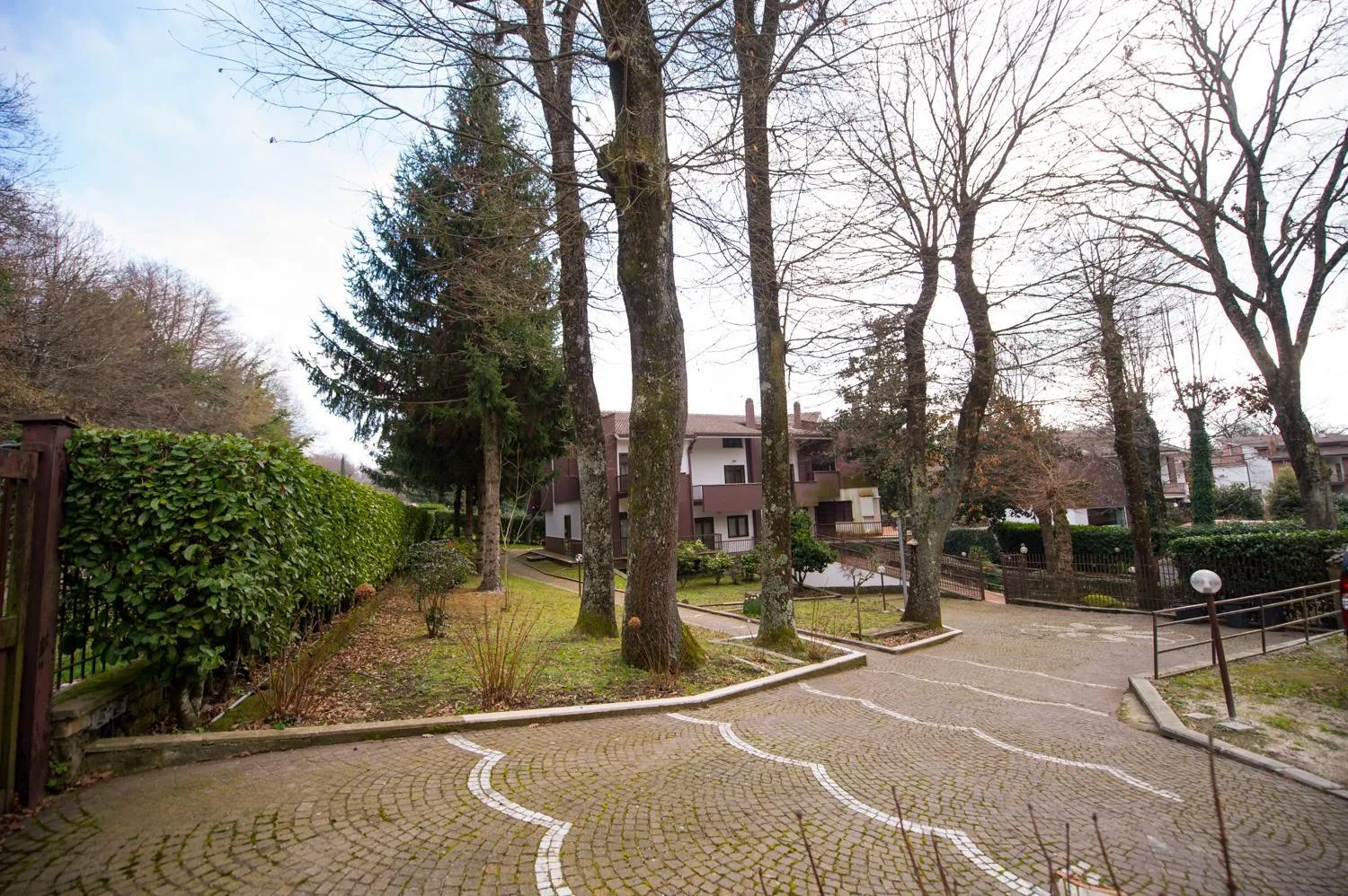 Property building in Maison 3g