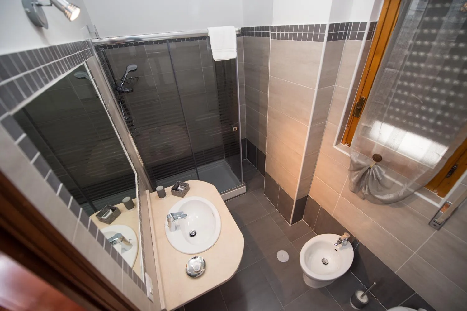 Property building in Maison 3g