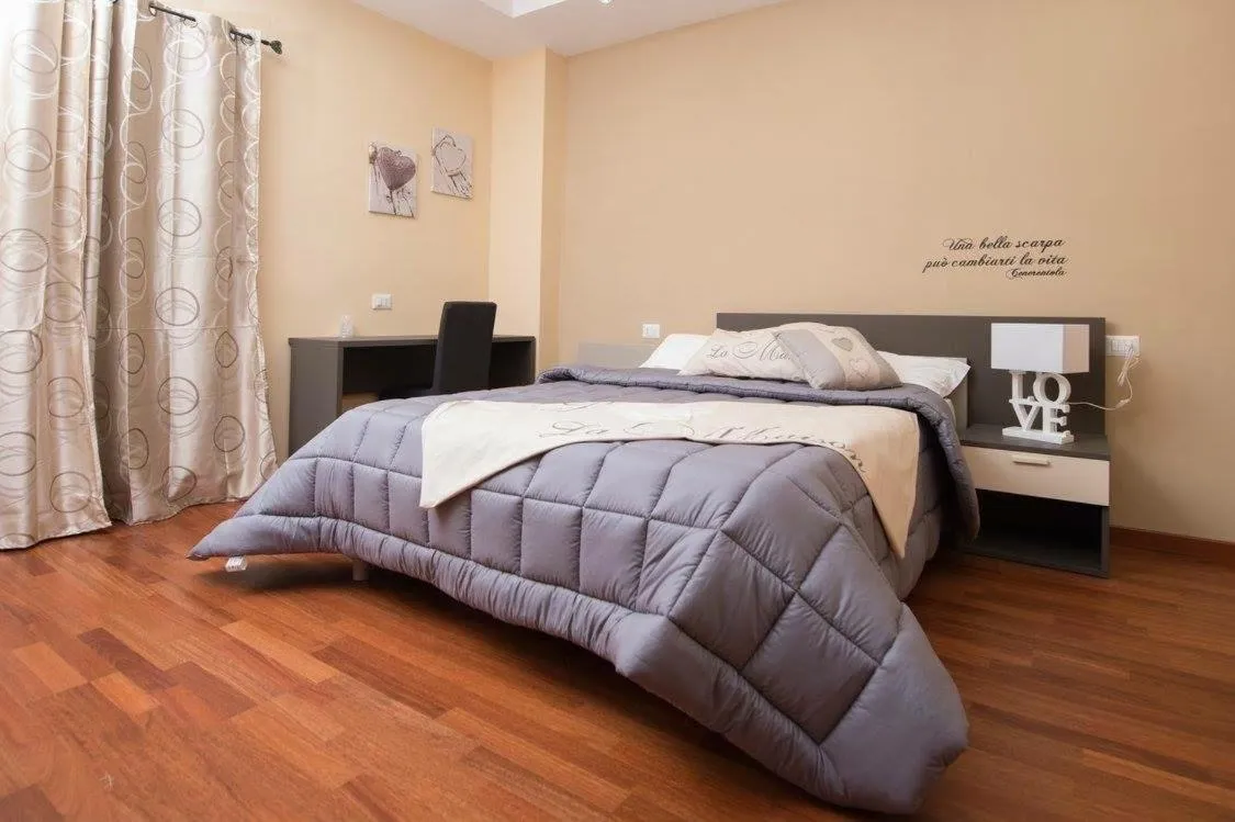 Photo of the whole room, Bed in Maison 3g