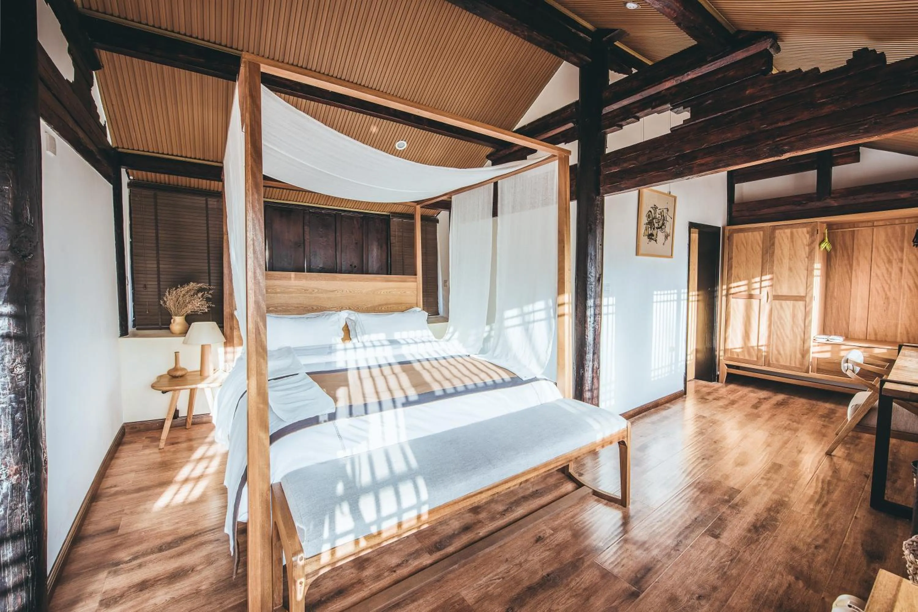 Superior Double Room in Dali Shaxi Qing Jing Courtyard