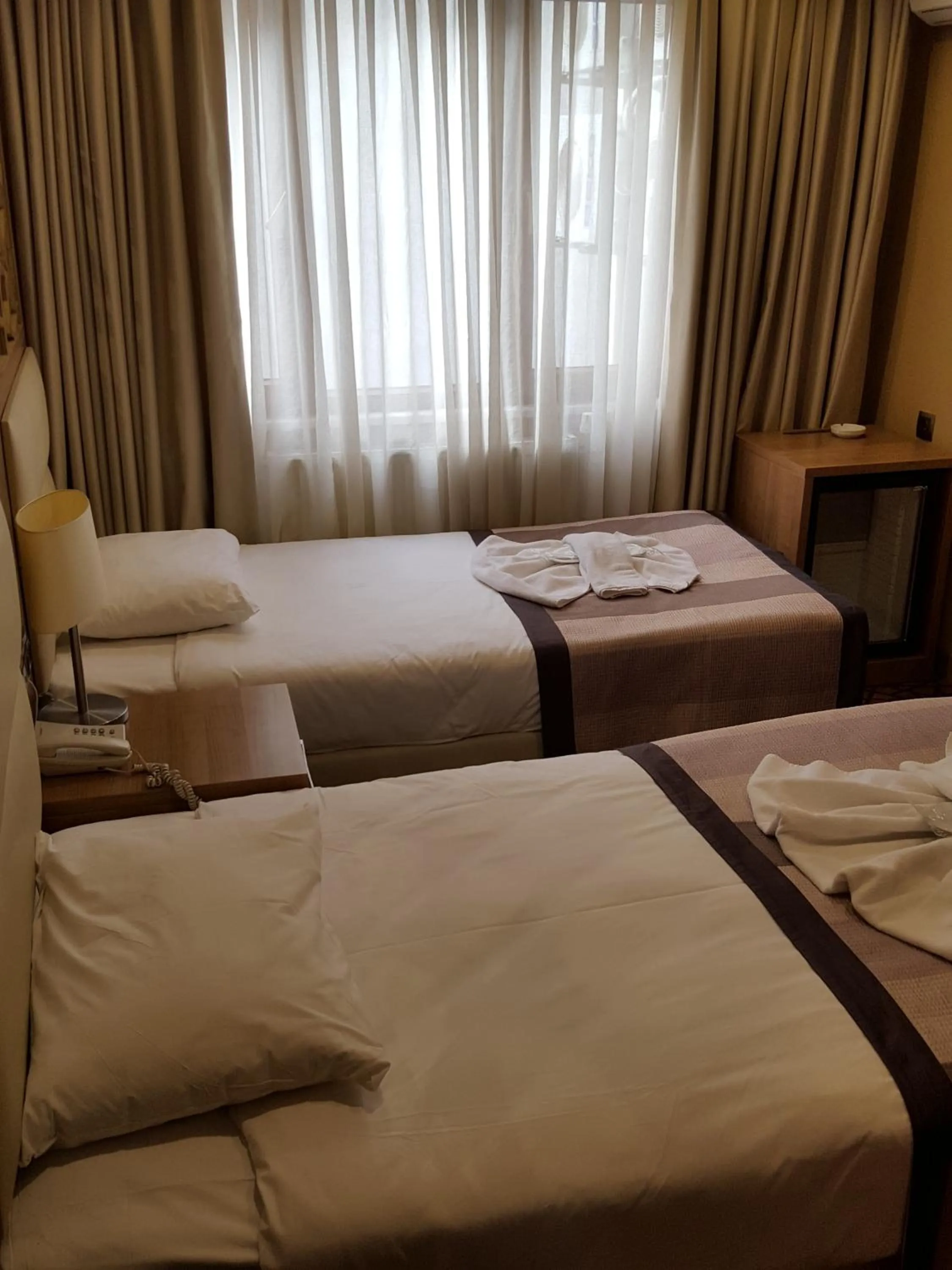 Shower, Bed in Prens Hotel