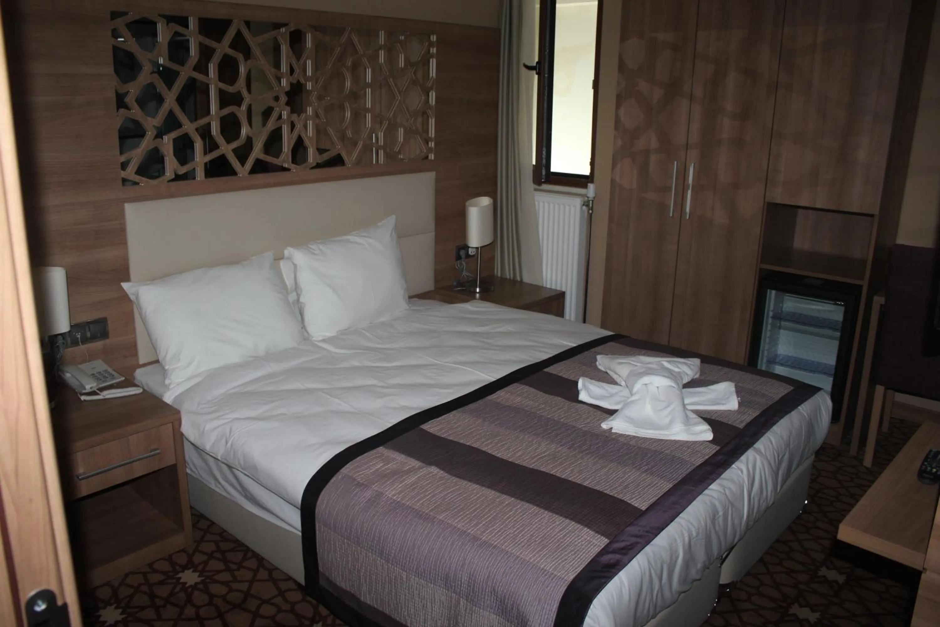 Shower, Bed in Prens Hotel