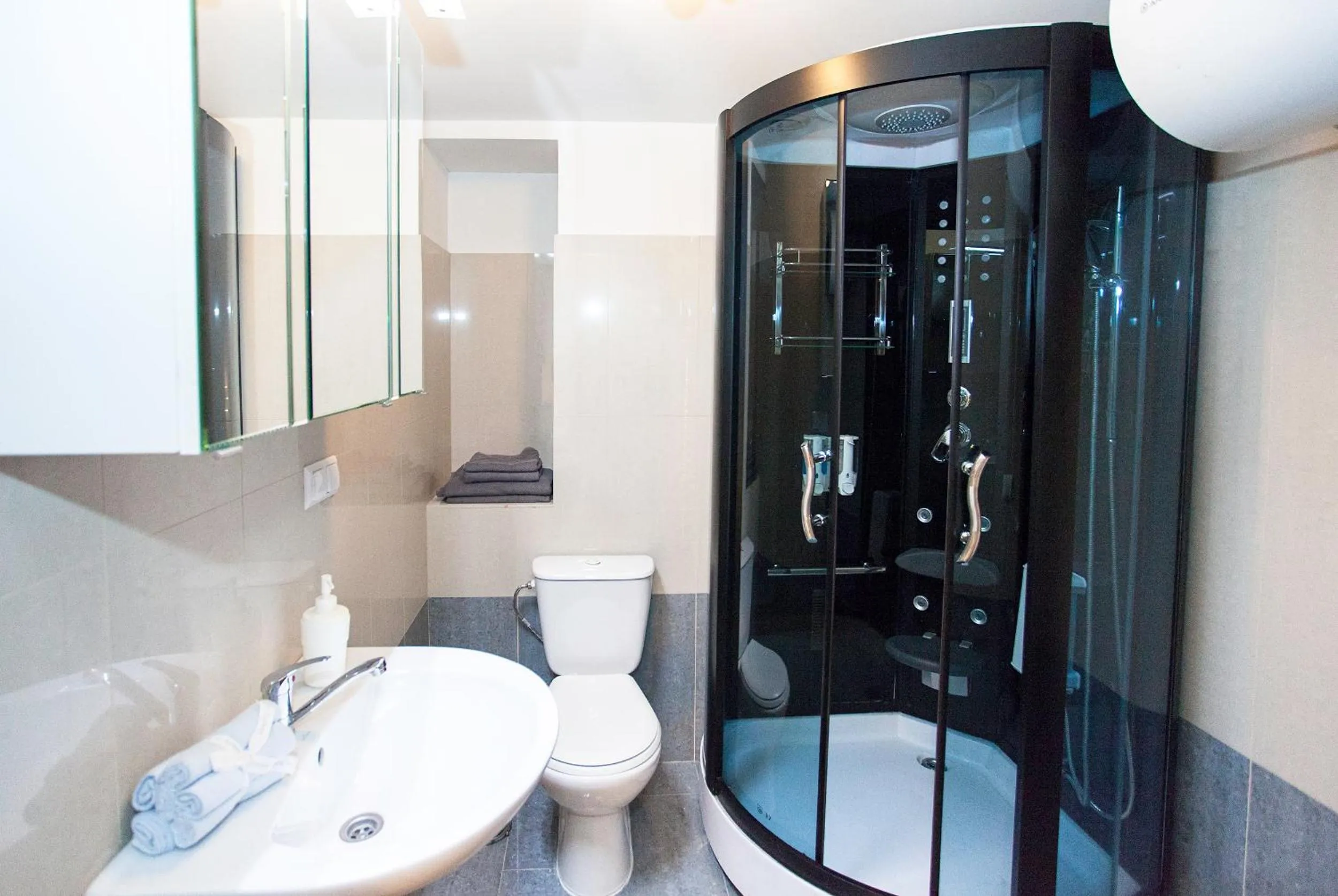 Shower in Studio Apartament Centrum Katowice