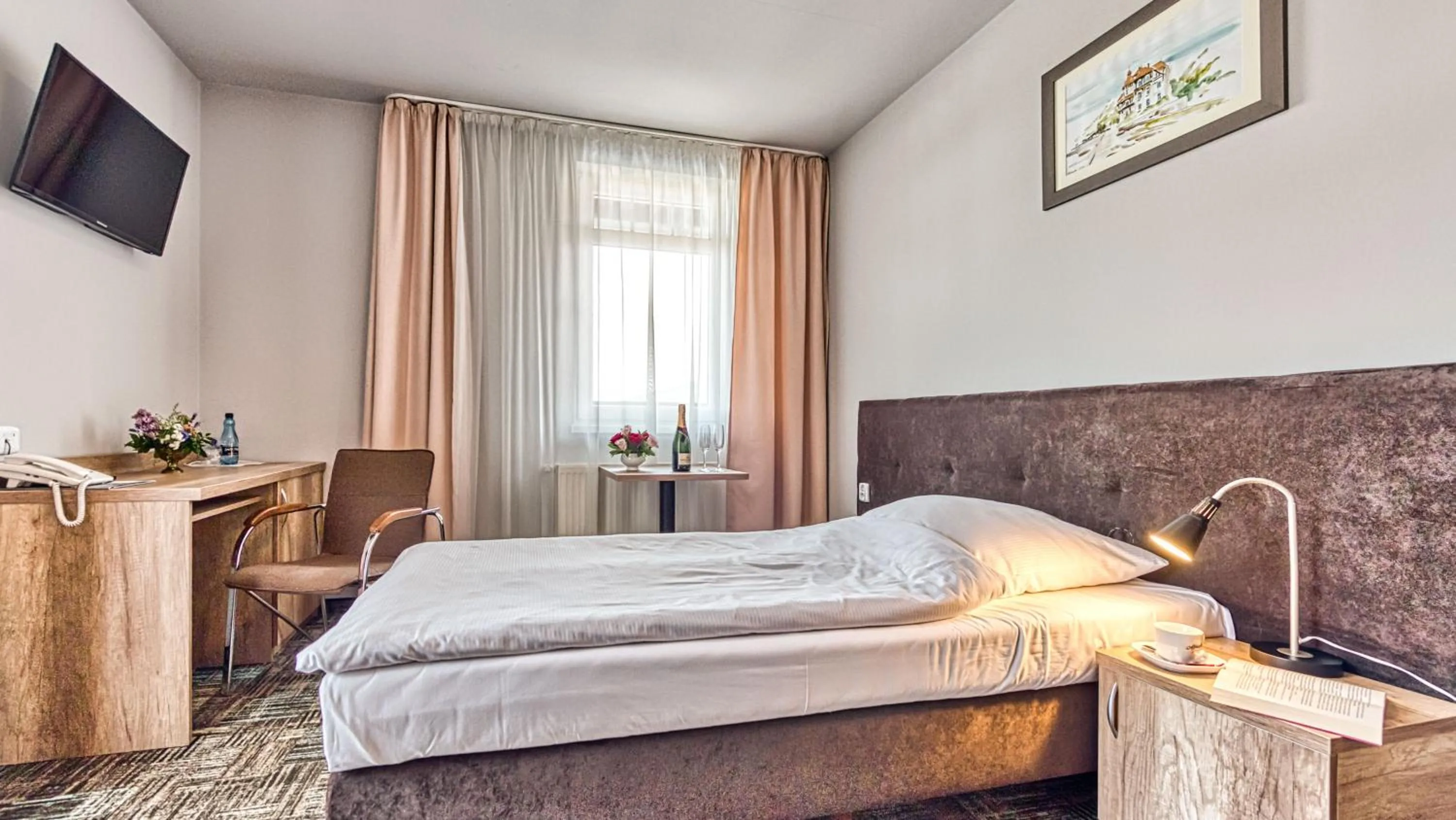 Bed in St Lukas Medical & SPA