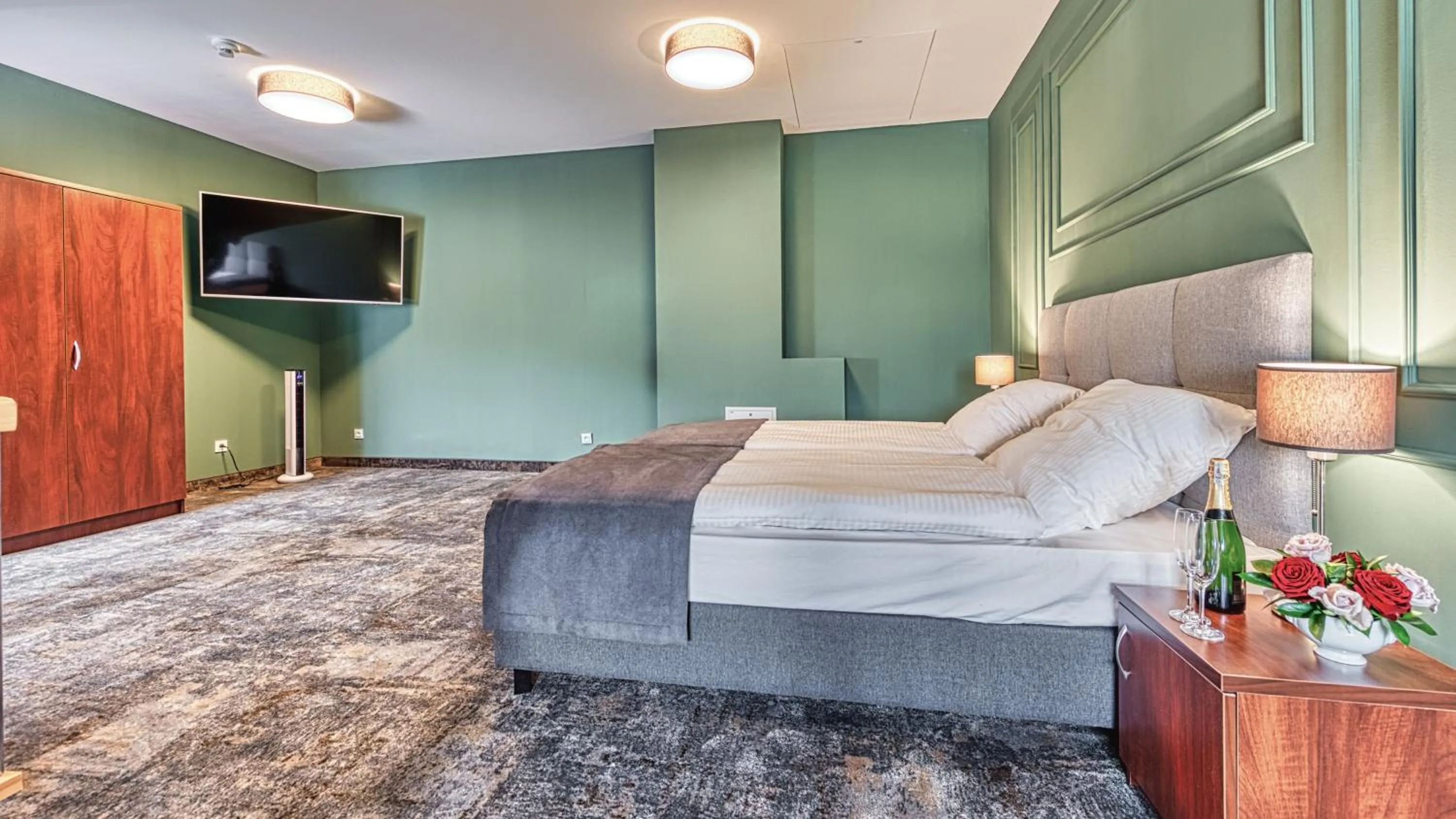 Bed in St Lukas Medical & SPA