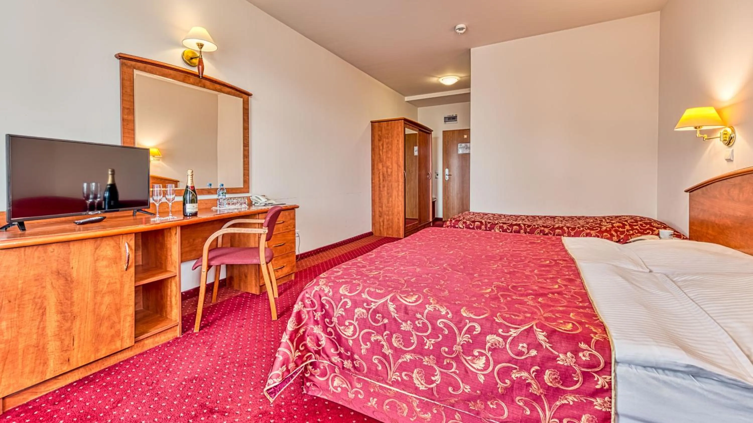 Bed in St Lukas Medical & SPA