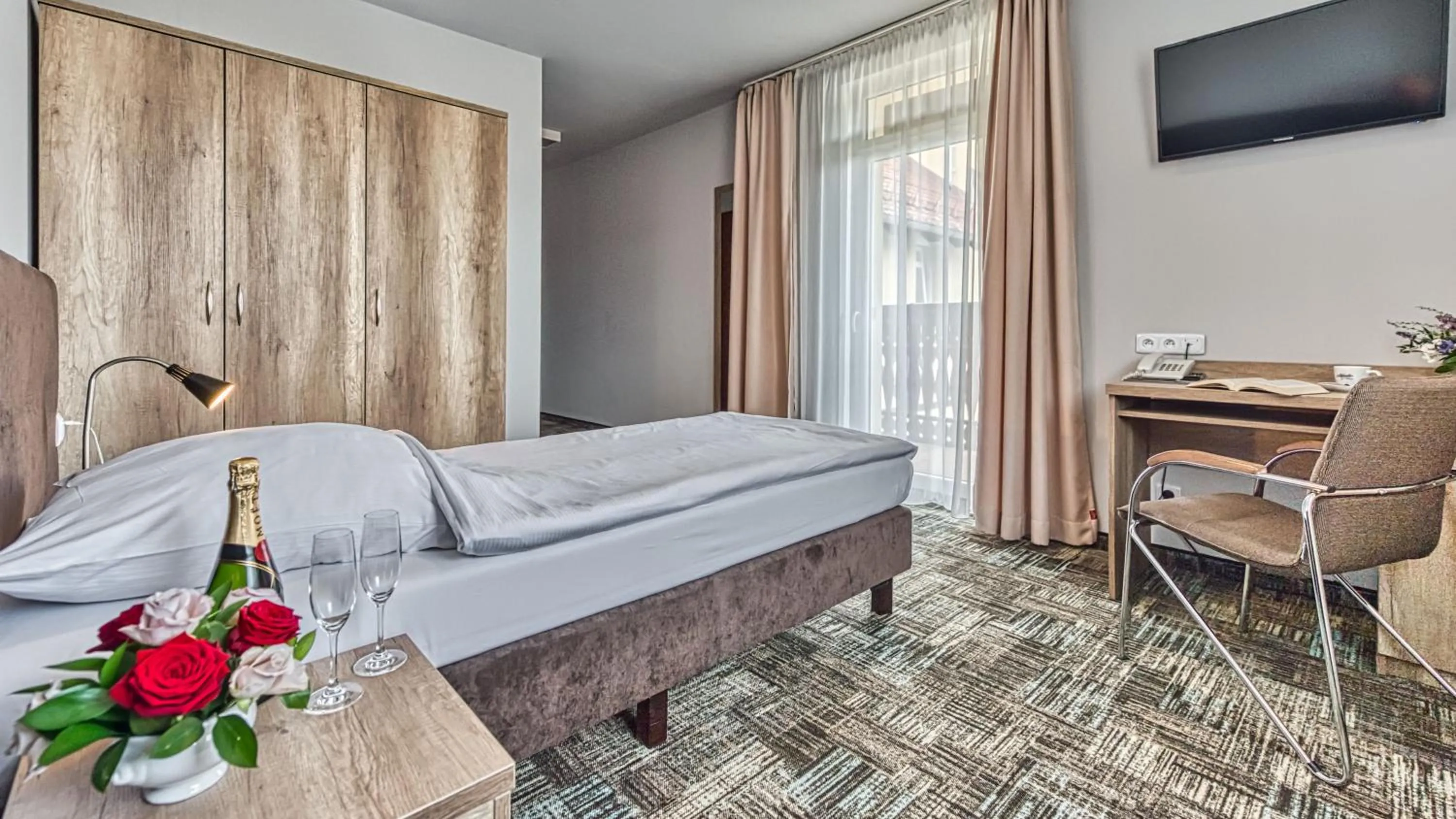 Bed in St Lukas Medical & SPA