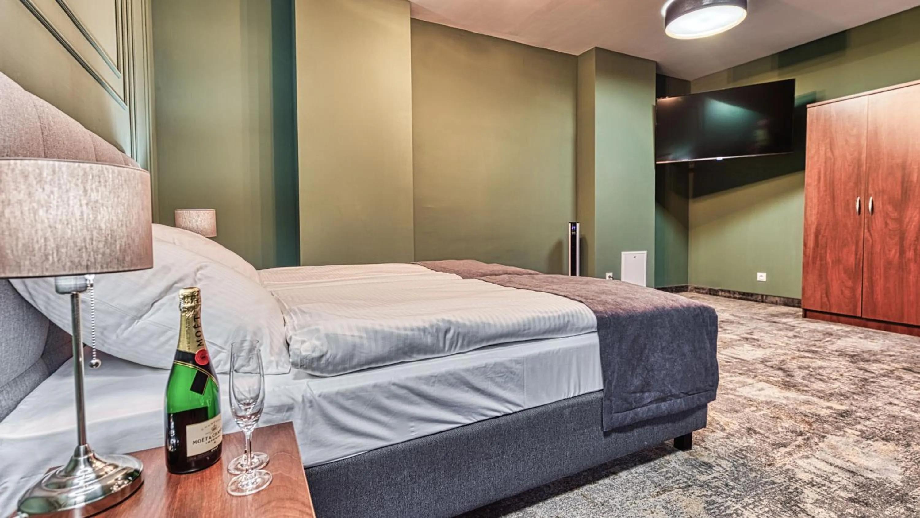 Bed in St Lukas Medical & SPA