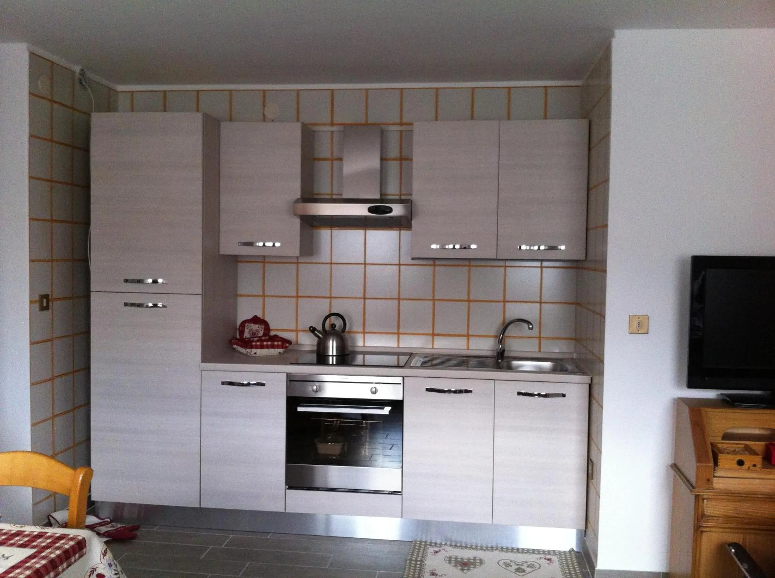 Kitchen or kitchenette in Almida