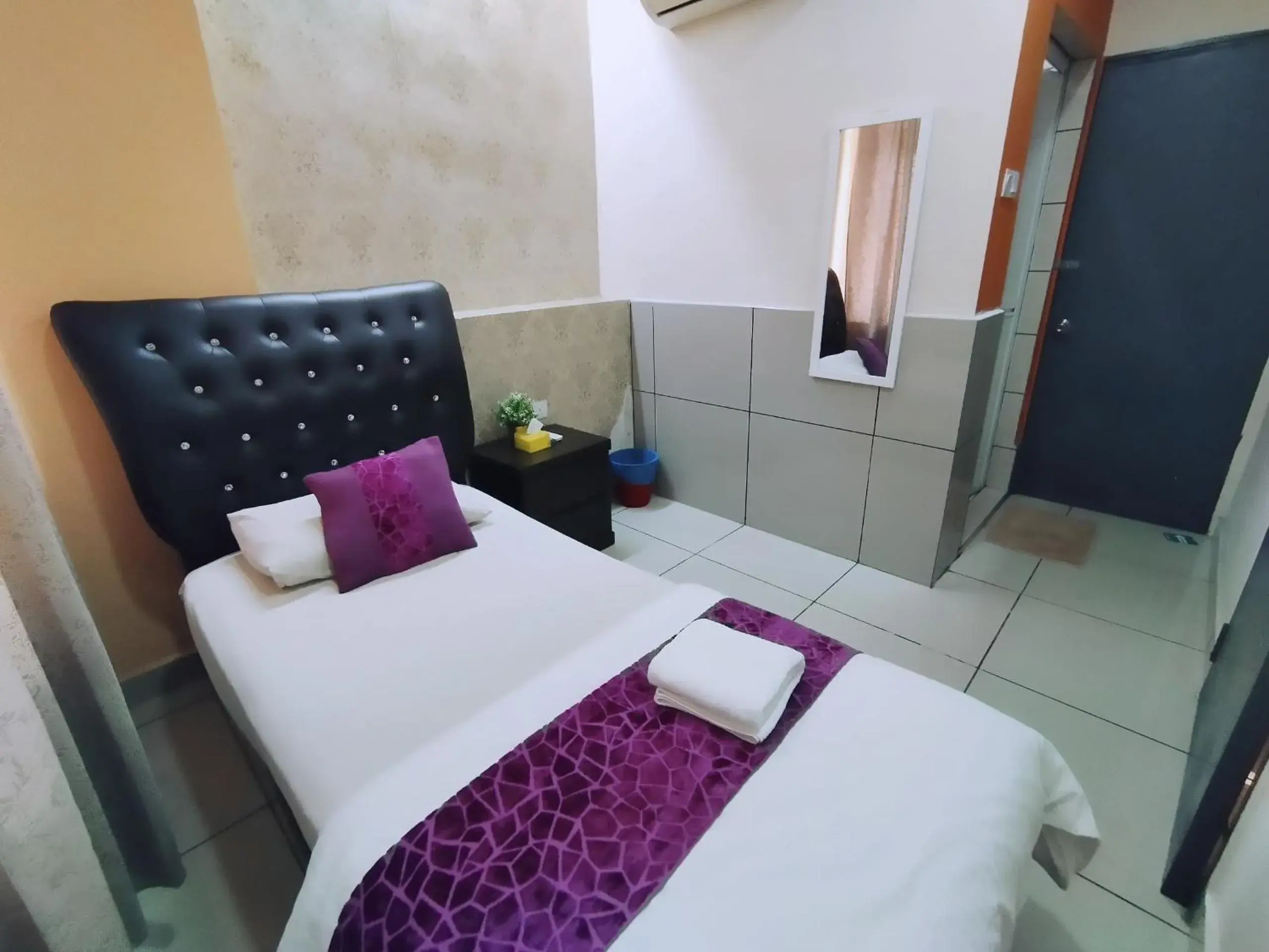 Single Room in Mimilala Hotel @ i-City, Shah Alam Single Room in Mimilala Hotel @ i-City, Shah Alam