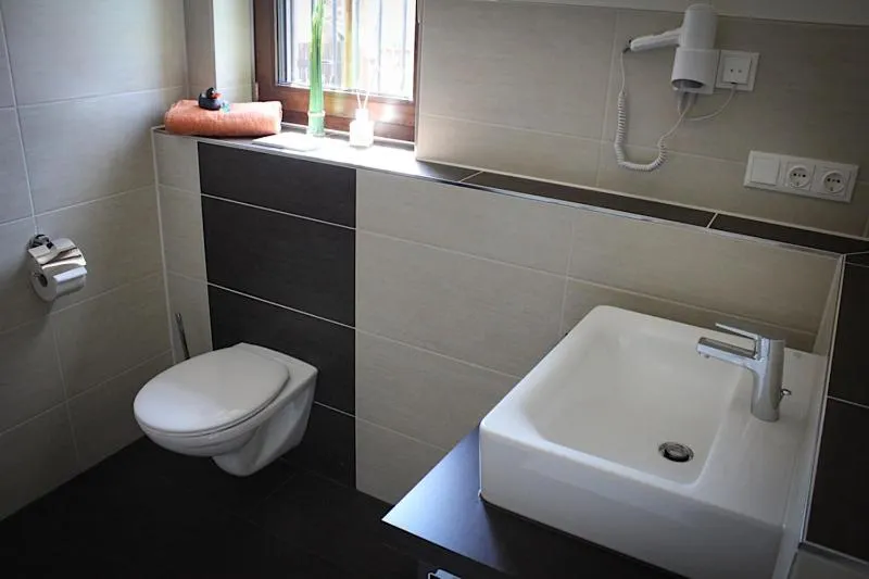 Toilet in Hotel Rosenhof Garni