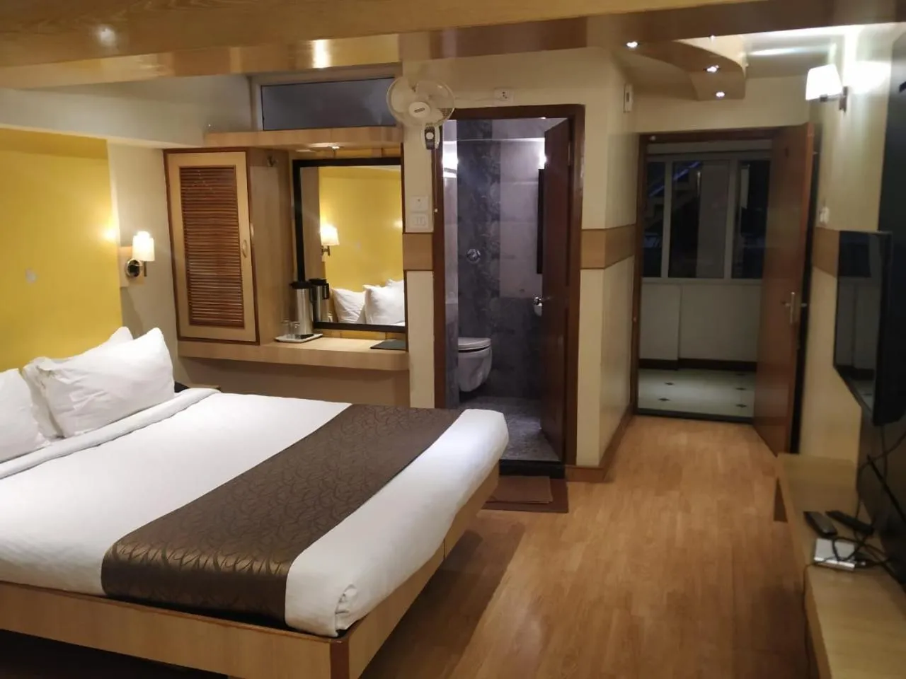 Darshan Hotel