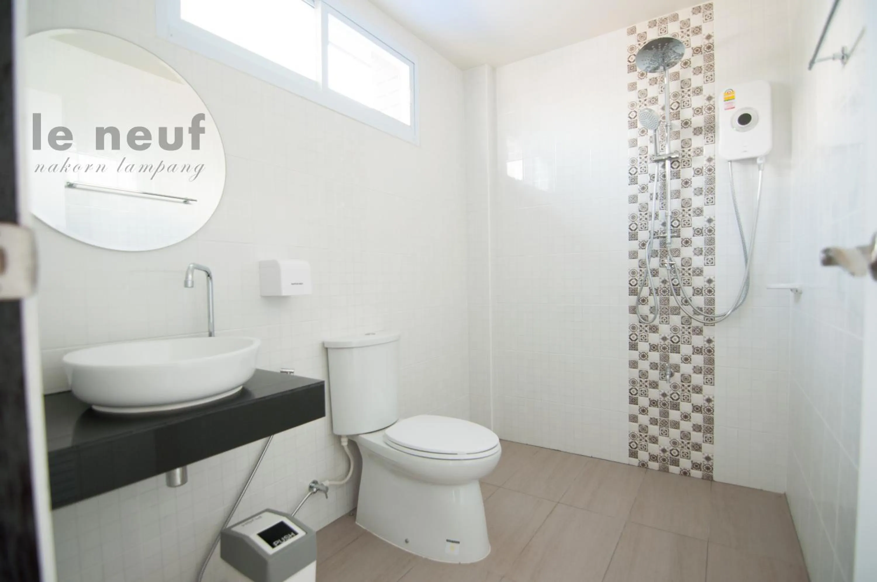 Shower in Le Neuf Nakorn Lampang