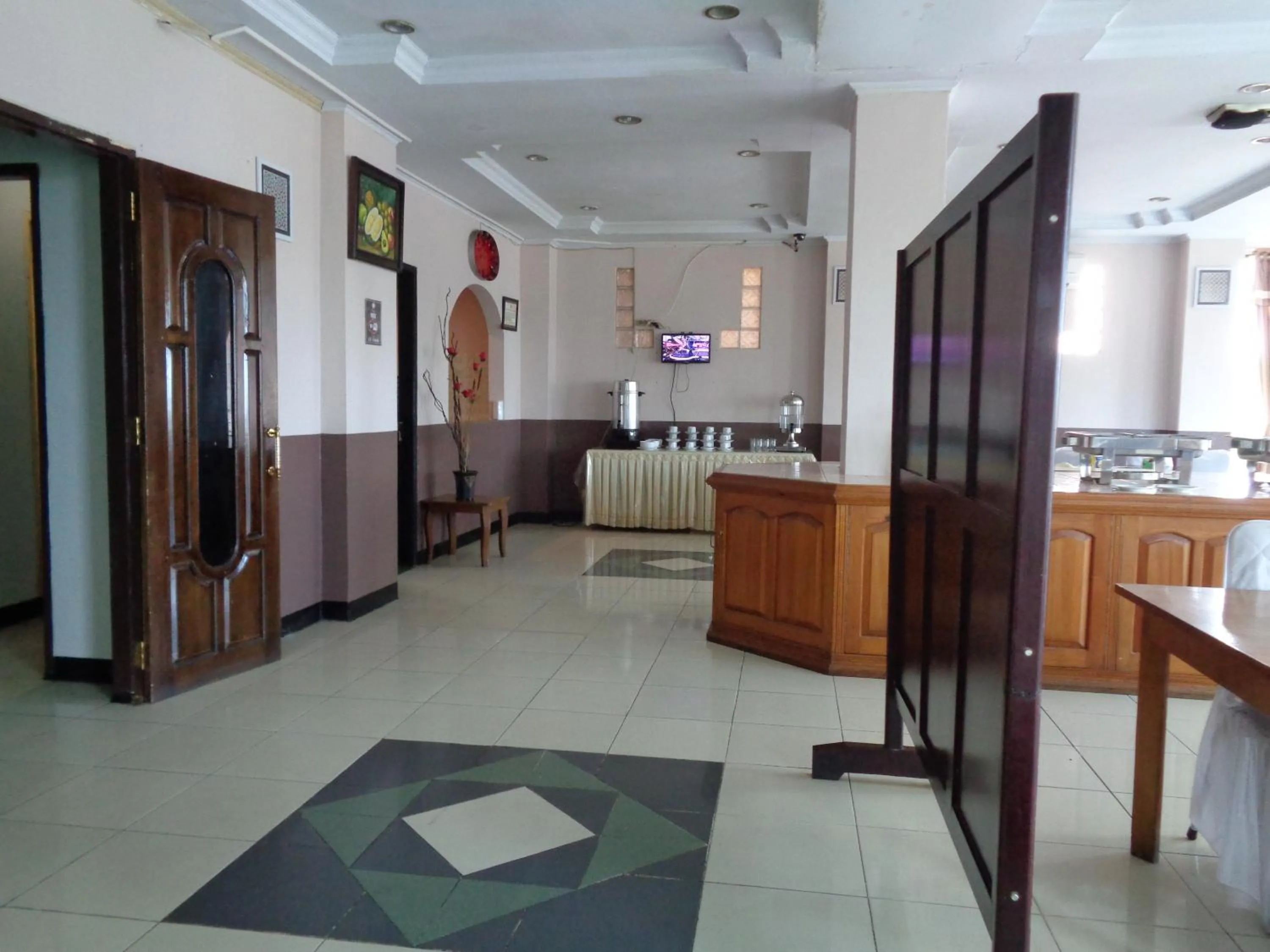 Restaurant/places to eat in RedDoorz Syariah at Grand Taufiq Tarakan