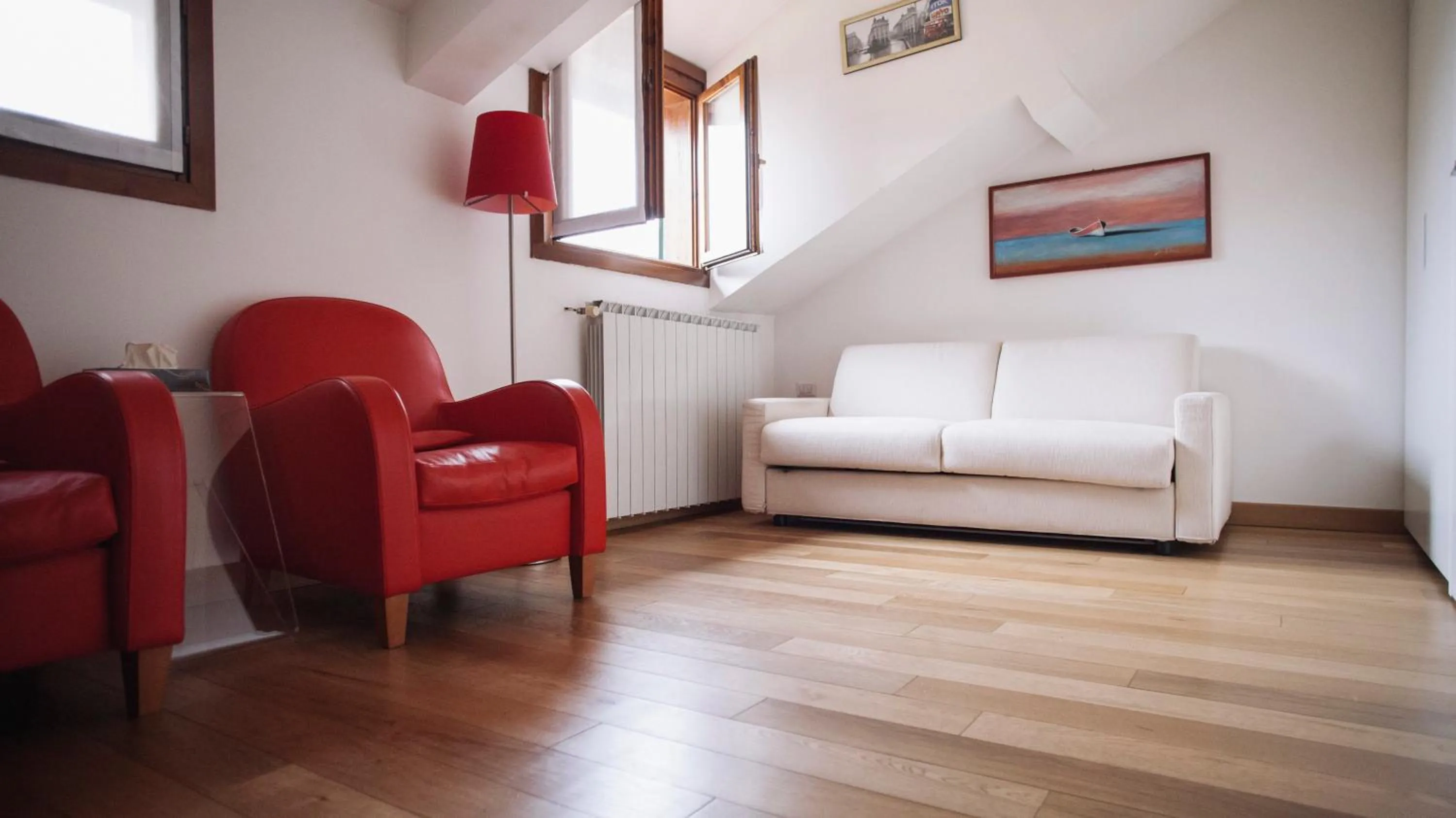 Photo of the whole room in Italianway-Vivaio