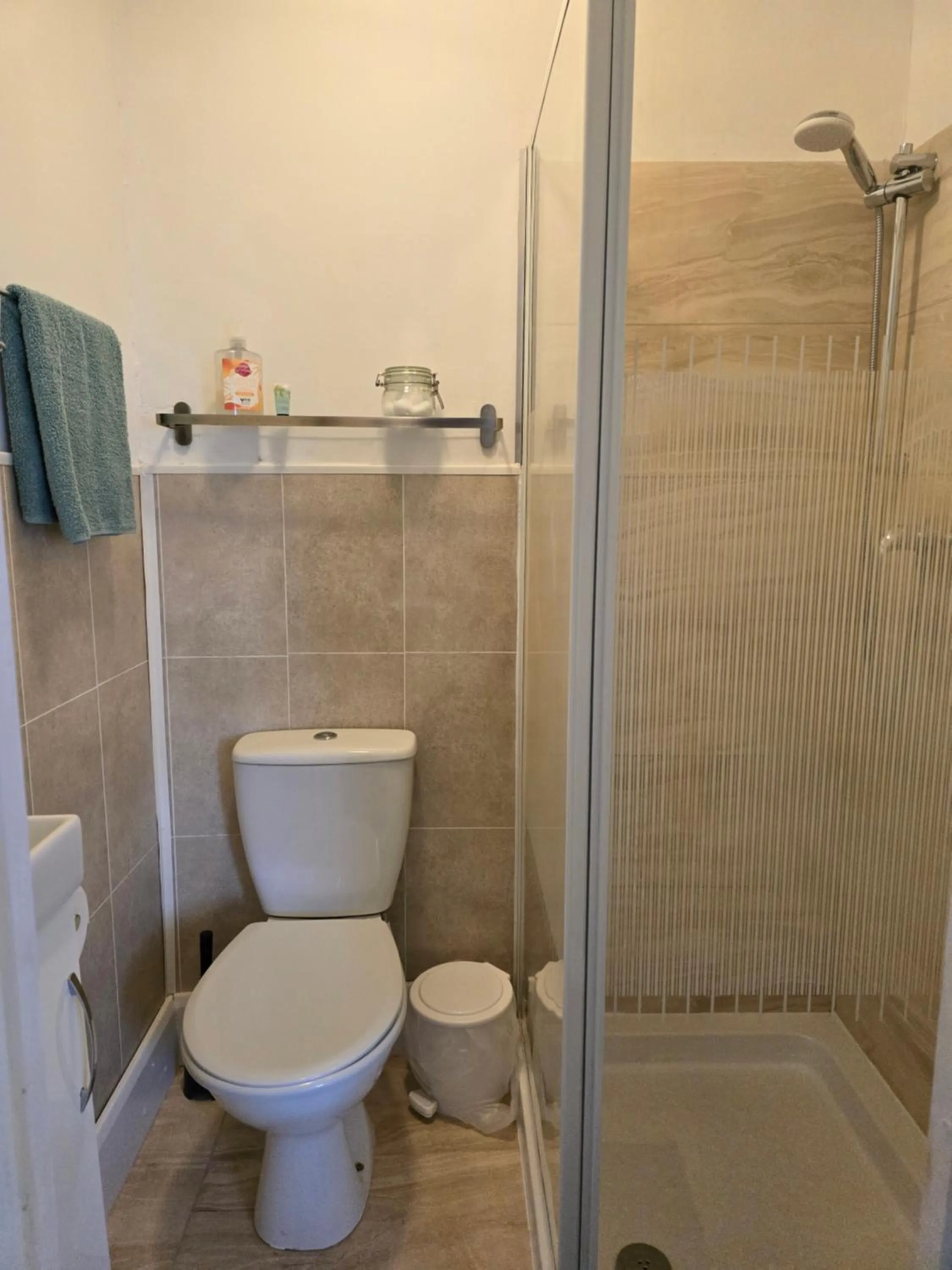 Shower in The Fairhaven Hotel