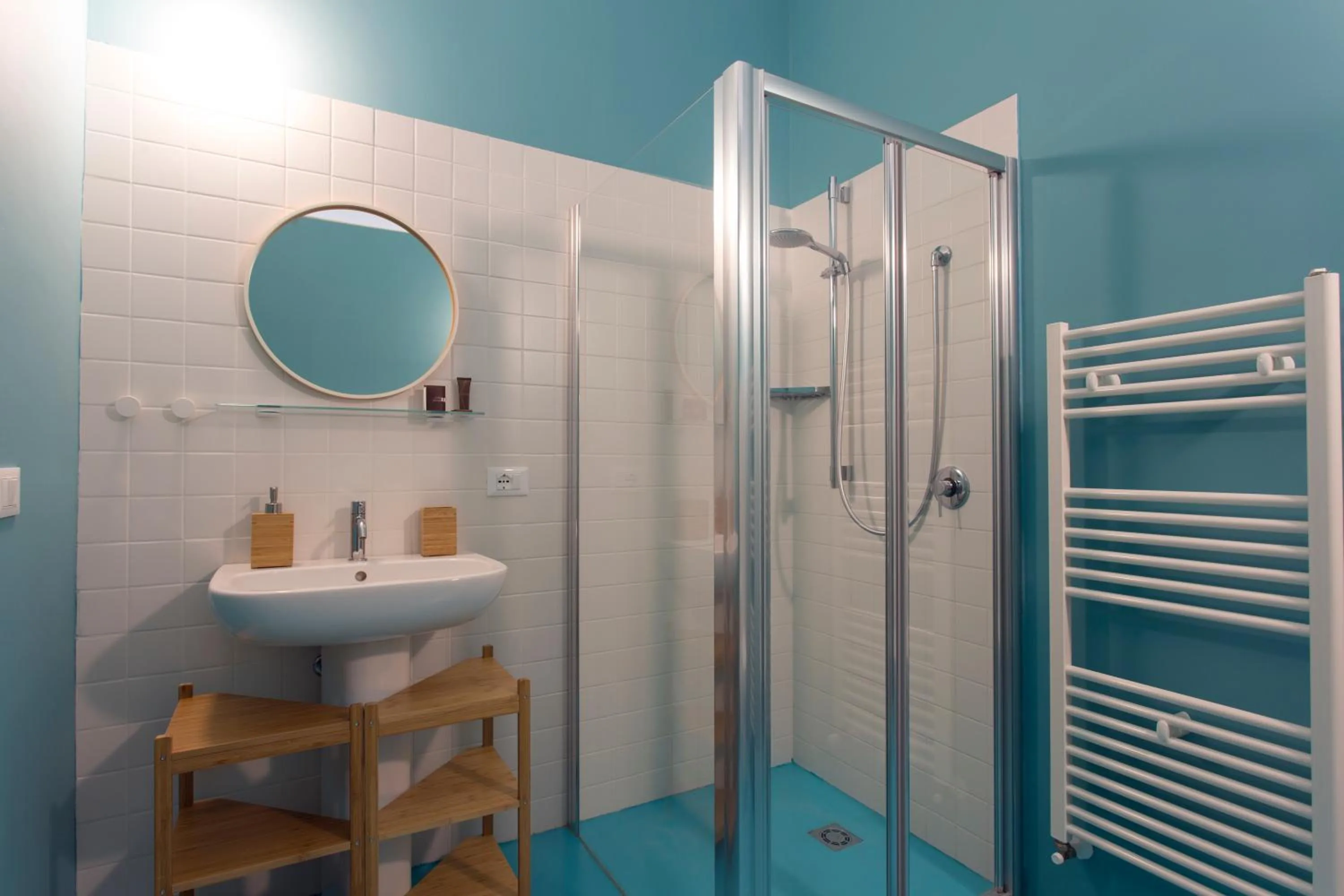 Shower in Residence Itaca