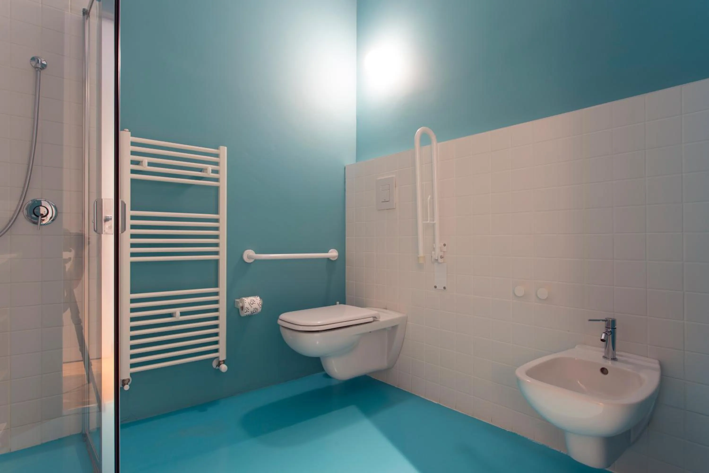 Toilet in Residence Itaca