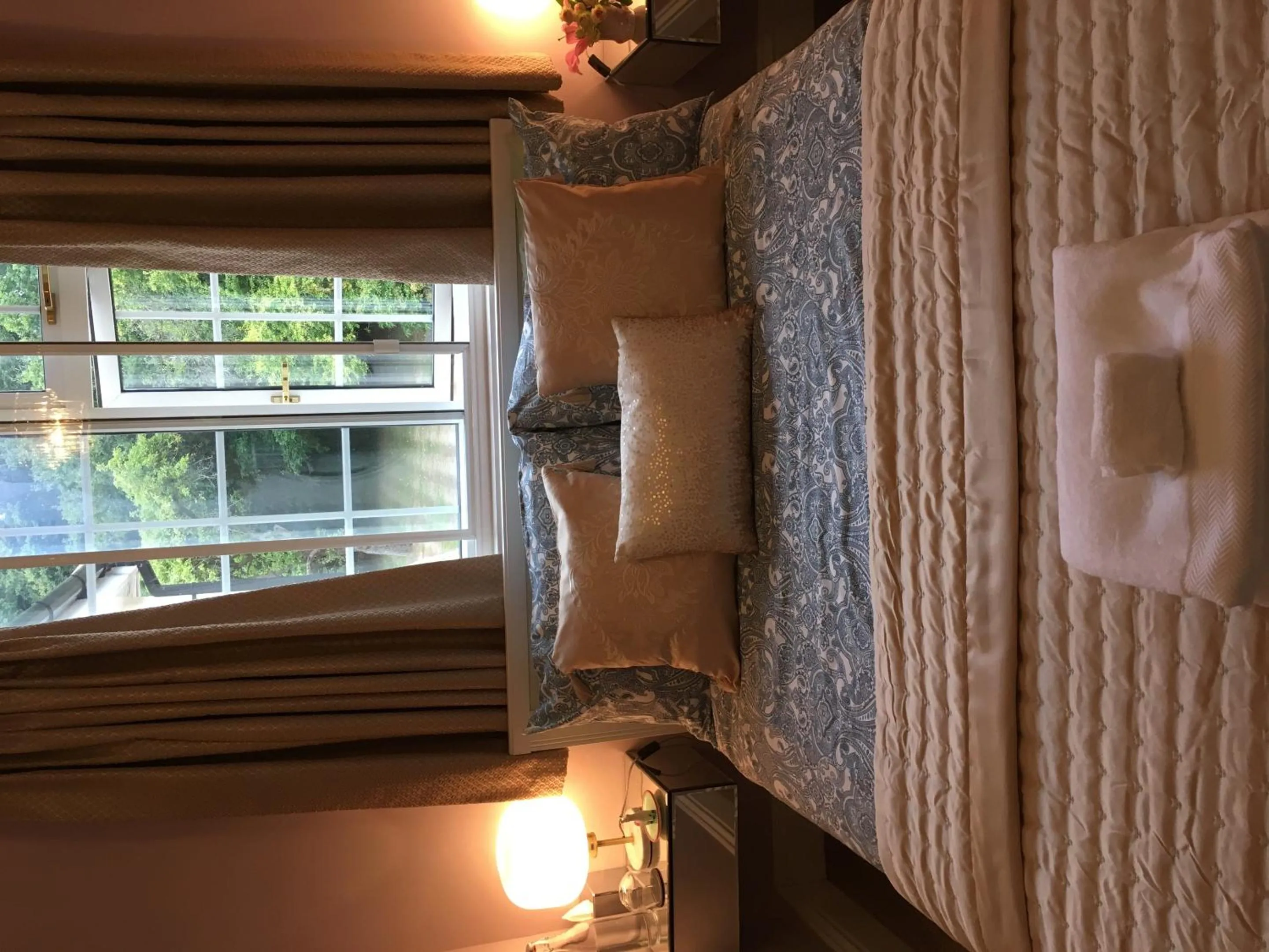 Bedroom, Bed in Leafy Suburban Bed and Breakfast