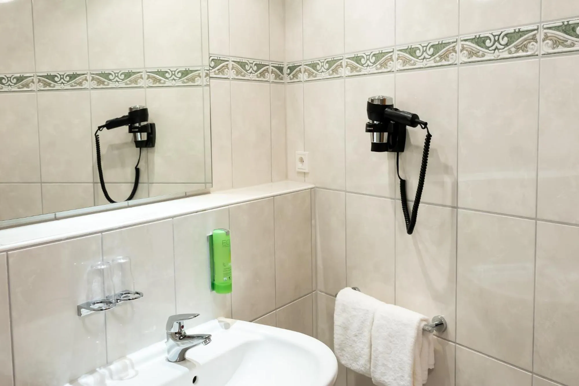 Bathroom in Hotel Circle Inn