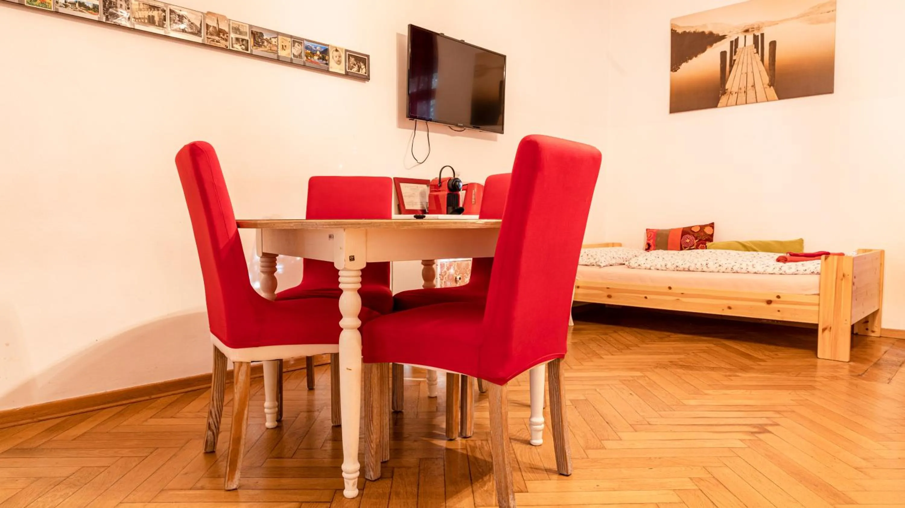 Photo of the whole room, Bed in Bolzano Rooms