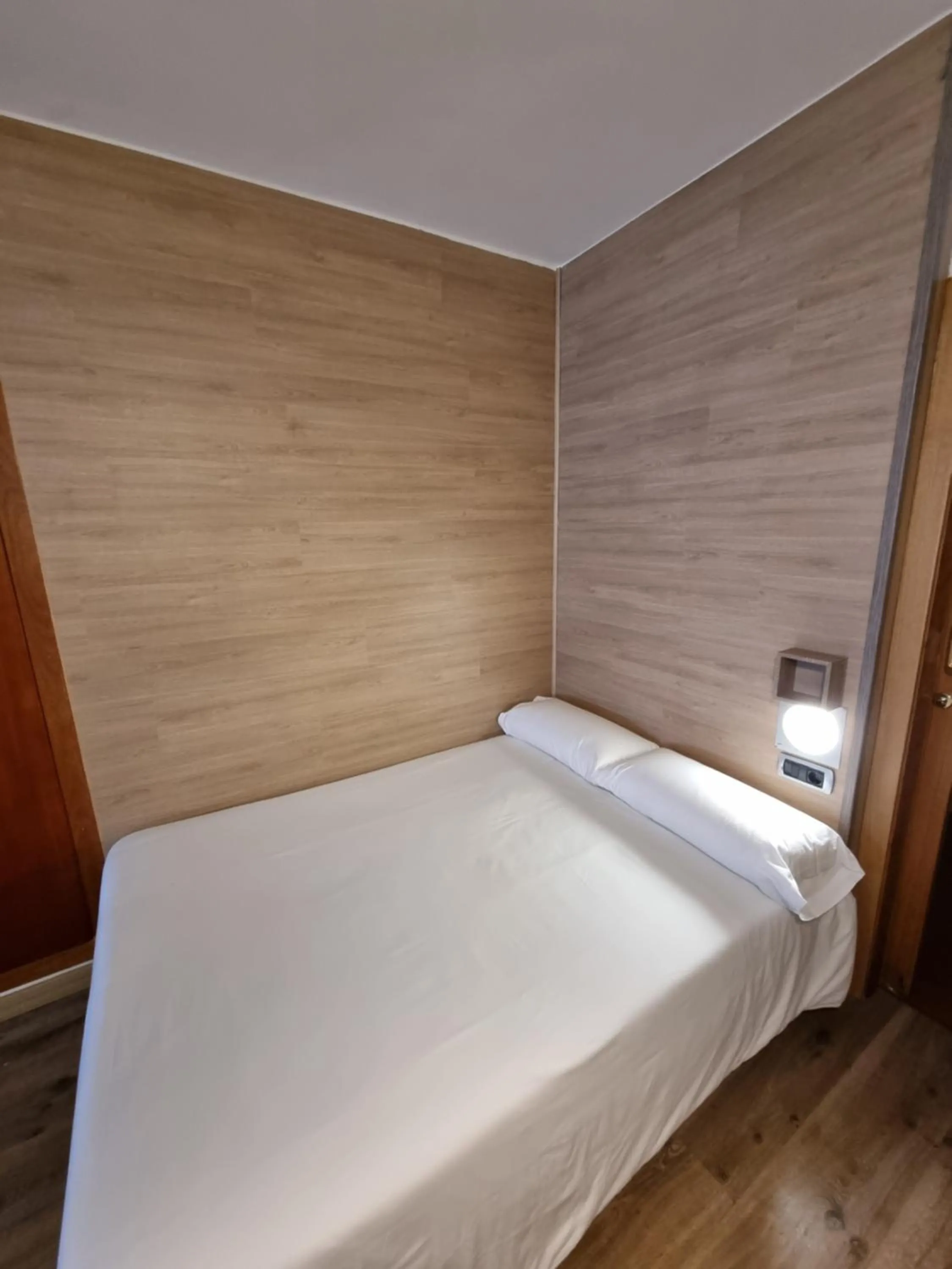 Bedroom, Bed in Hotel Avanti