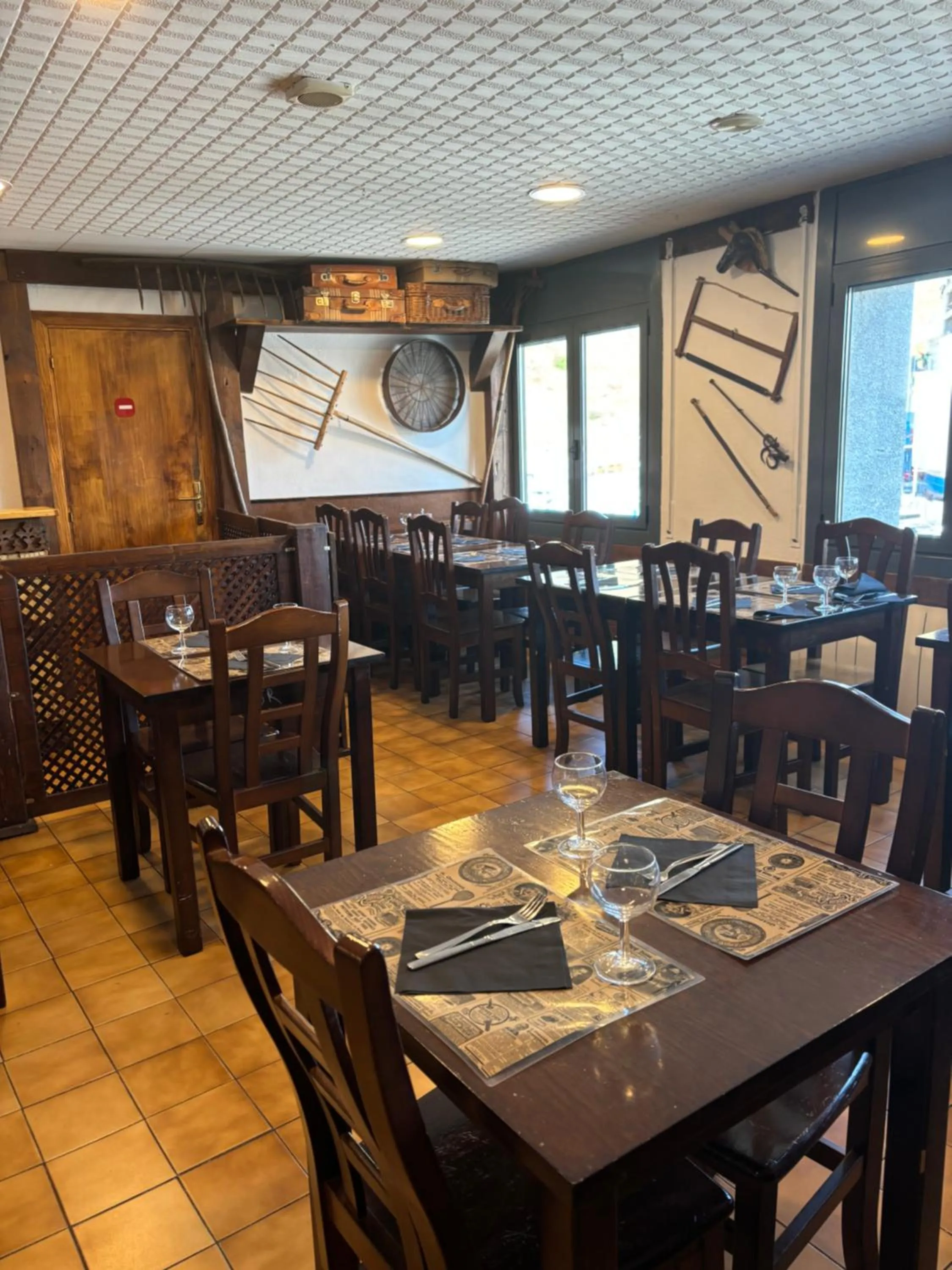 Restaurant/places to eat in Hotel Avanti